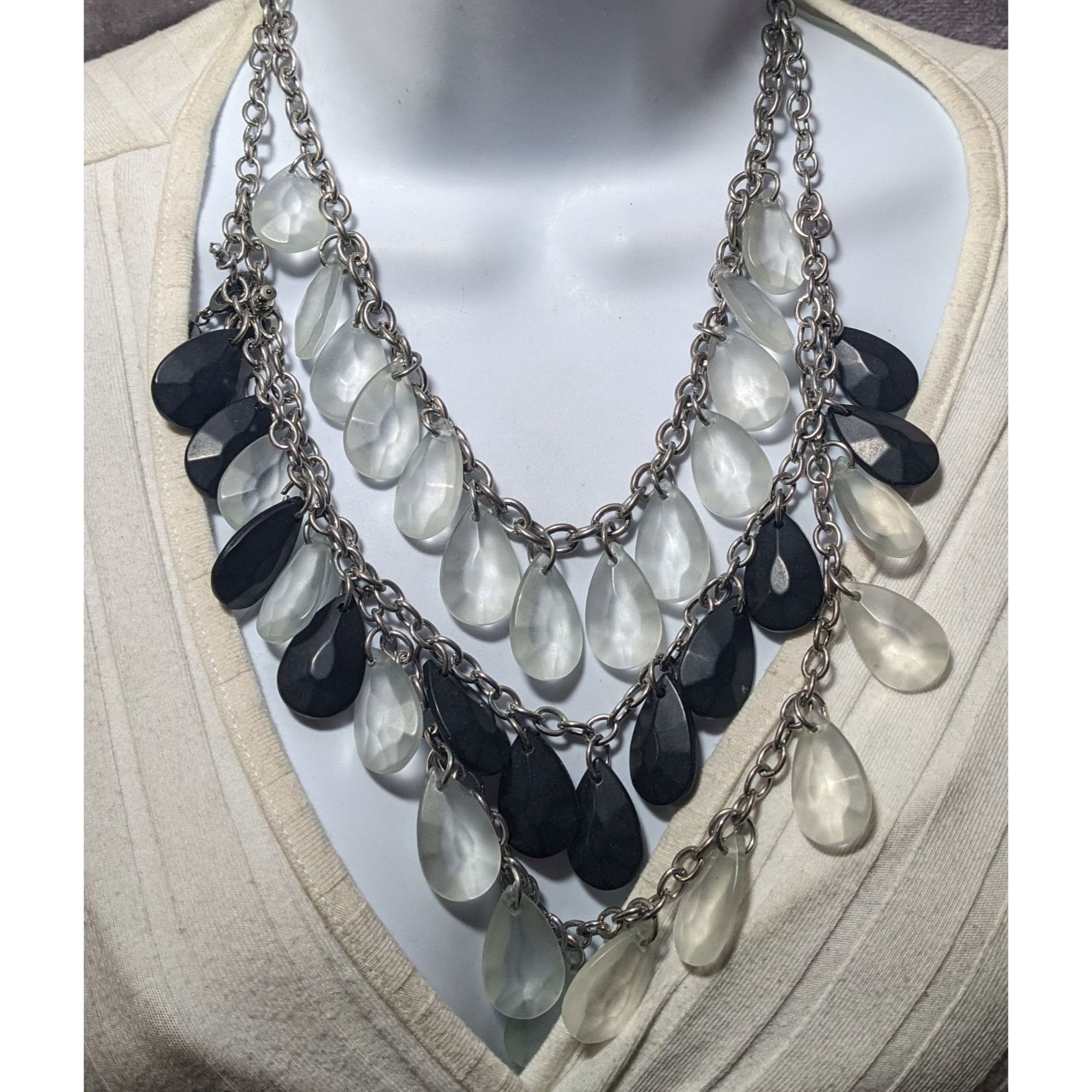 Other Charming Charlie Chunky Multilayer Black And Clear Teardrop Size ONE SIZE - 2 Thumbnail