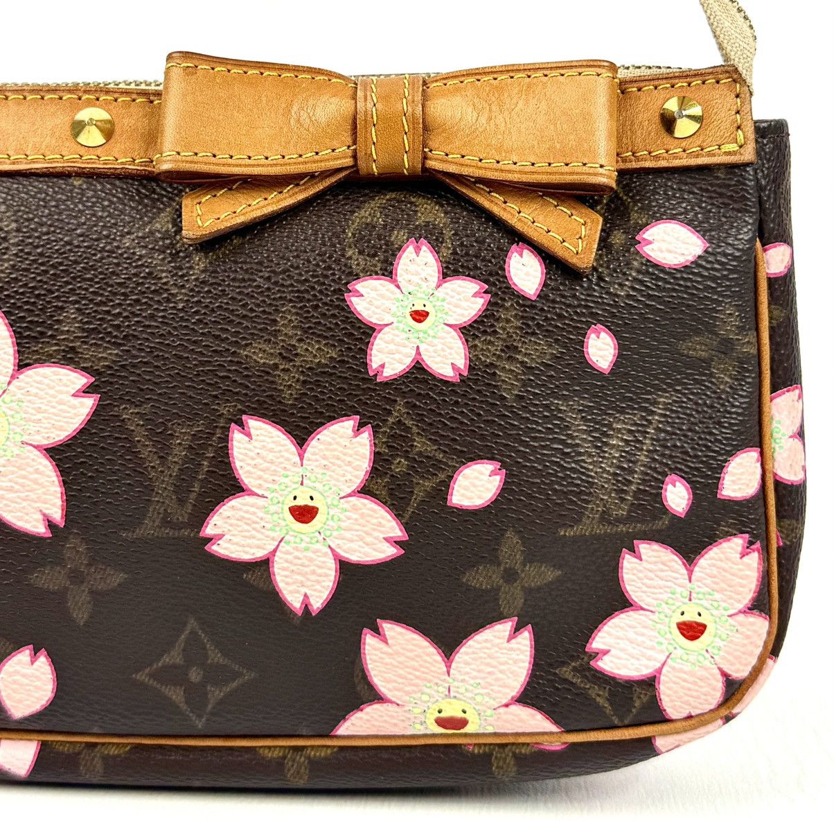 Louis Vuitton × Takashi Murakami Louis Vuitton - Murakami - SS/03 - Cherry Blossom - Pochette Size ONE SIZE - 6 Thumbnail