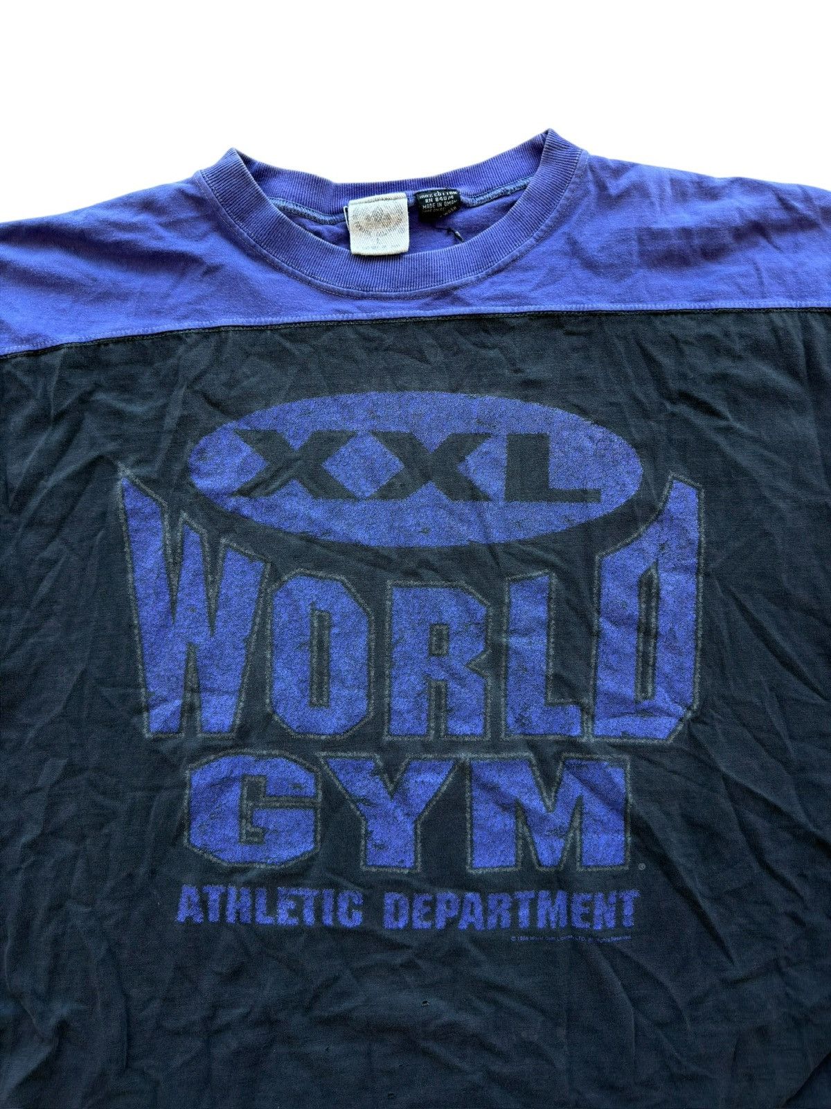 Vintage *RARE* WORLD GYM XXL 1990s CUT OFF TEE BODYBUILDING Size US L / EU 52-54 / 3 - 10 Thumbnail