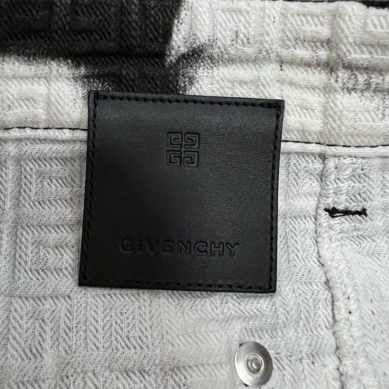 Givenchy Givenchy Chito Collaboration Cartoon Animation Denim Skirt Size XS / US 0-2 / IT 36-38 - 3 Thumbnail