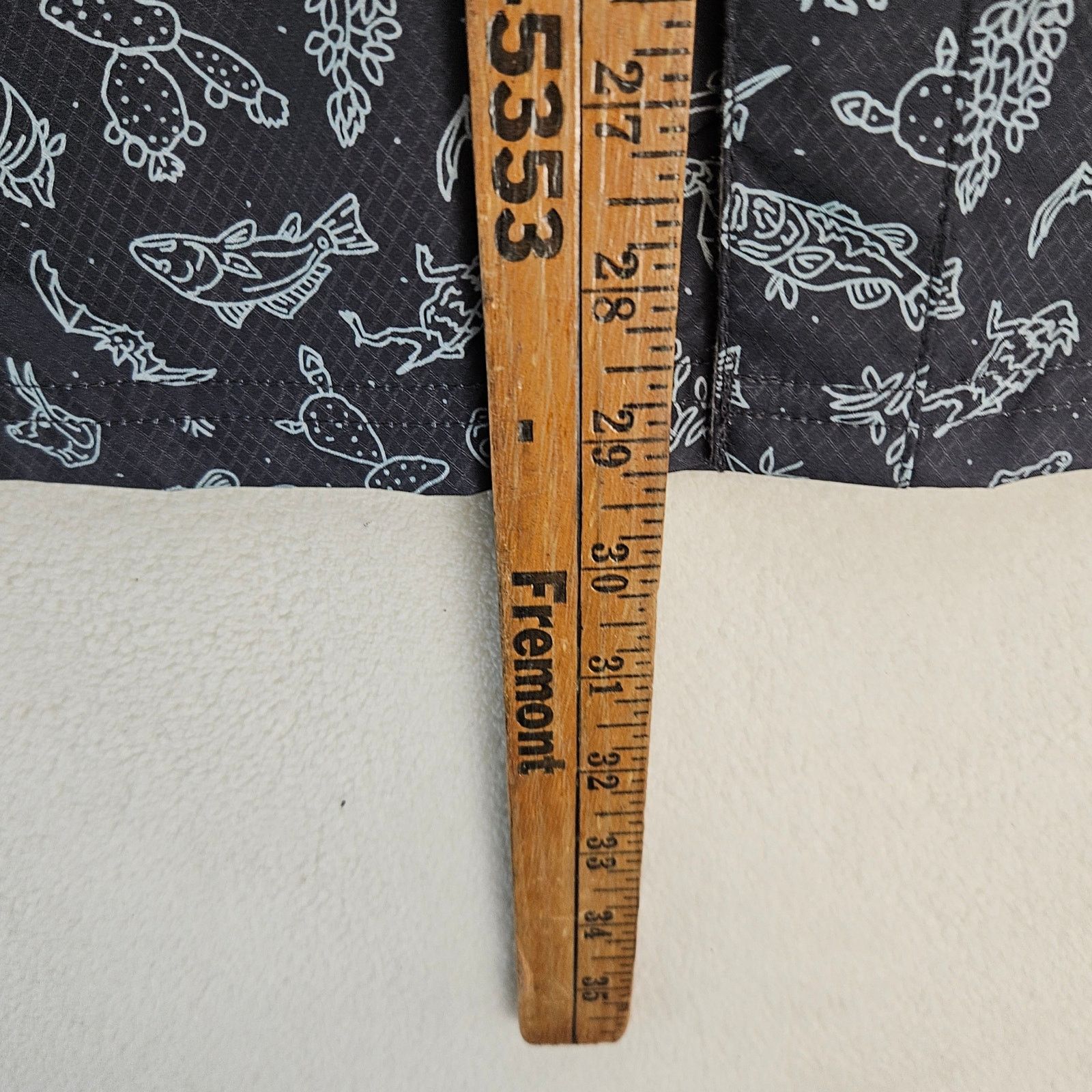 Columbia COLUMBIA PFG MEN'S MEDIUM ANIMAL PRINT BLACK SHORT SLEEVE Size US M / EU 48-50 / 2 - 4 Thumbnail