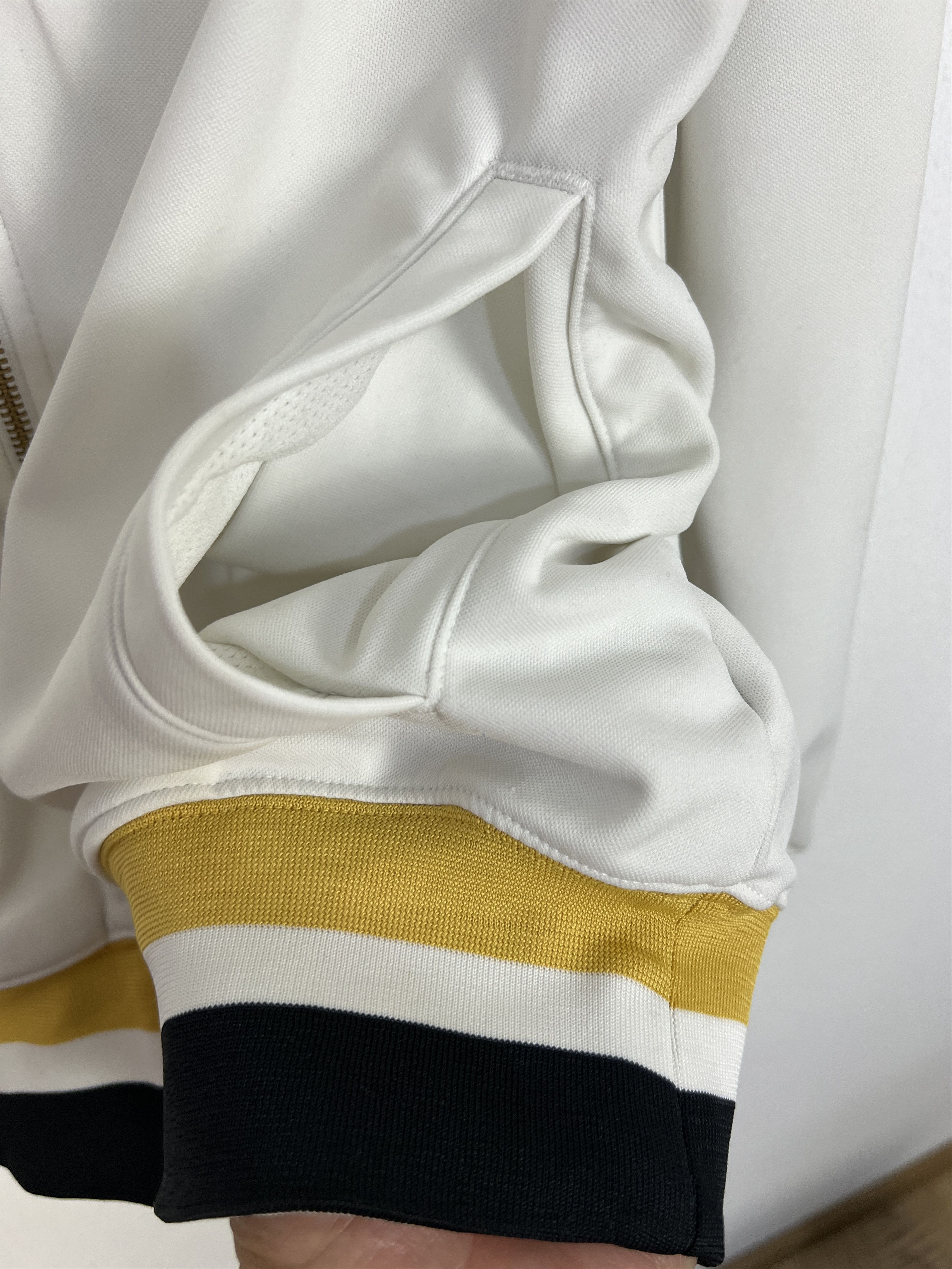 Nike Vintage Nike Borussia Dortmund White Bomber Jacket Football Size US M / EU 48-50 / 2 - 5 Thumbnail