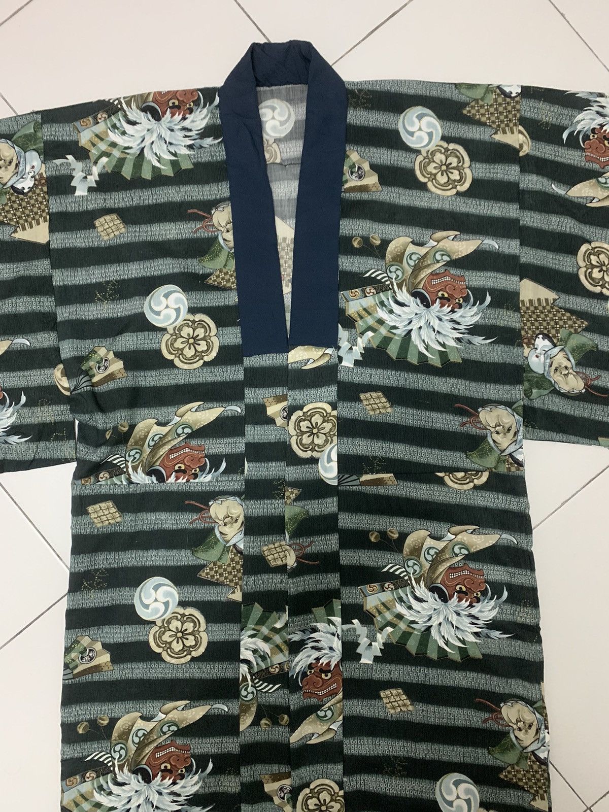 Vintage Vintage Japanese Traditional Folklore Motif Kimono Size US XL / EU 56 / 4 - 7 Thumbnail