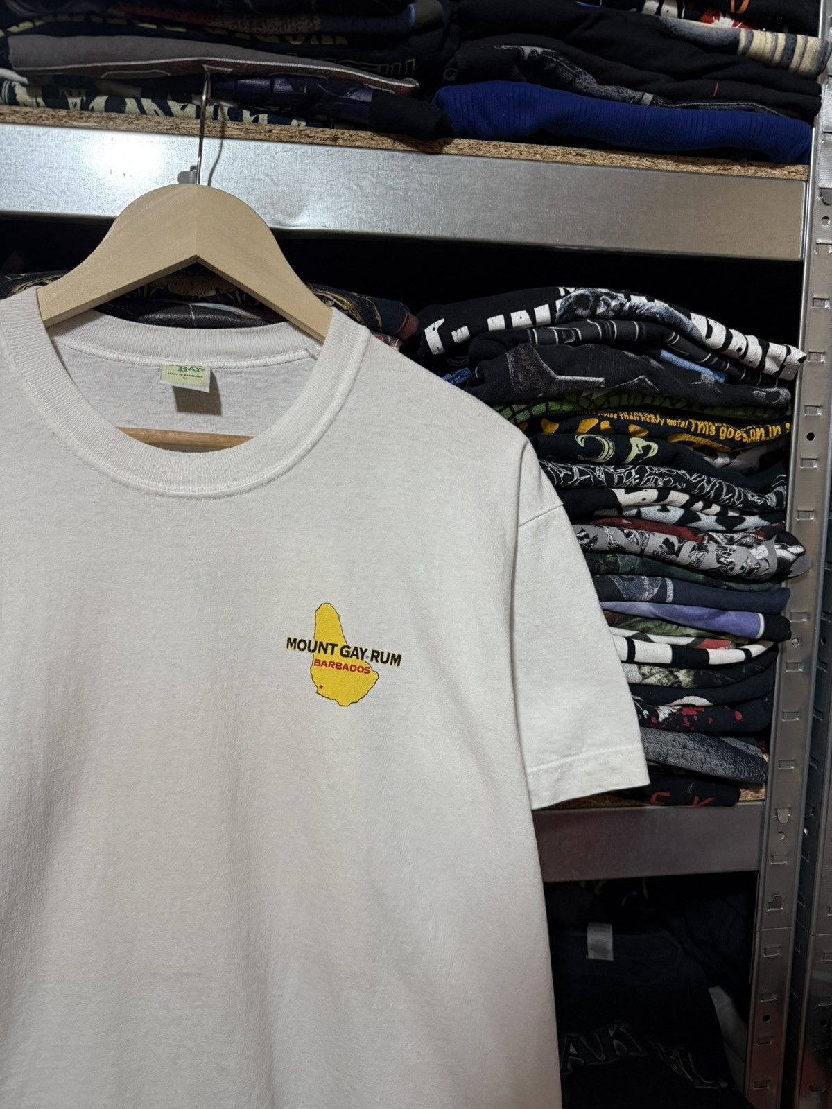 Vintage Vintage 1990’s Mount Gay Refinded Barbados Rum T-Shirt Y2K Size US M / EU 48-50 / 2 - 4 Thumbnail