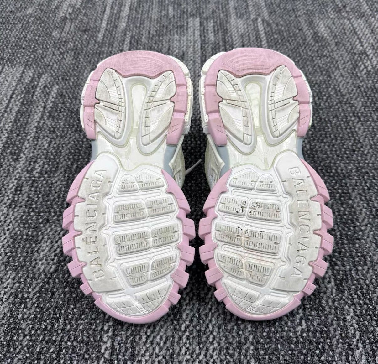 Balenciaga Balenciaga Track 2.0 White & Pink Candy Sneakers J42 Size US 6 / IT 36 - 6 Thumbnail