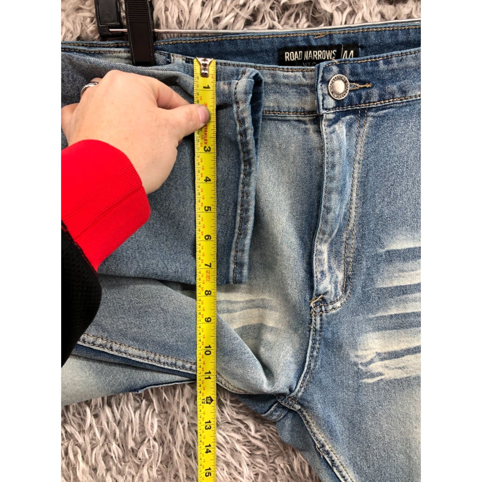 Vintage Road Narrows Jeans Skinny Regular Mens Blue 44 Inseam 32 Mid Rise 10-12 Distress Pattern Solid Denim Pocket 5-Pocket Cotton Blend Belt Loops Size US 44 / EU 60 - 4 Thumbnail