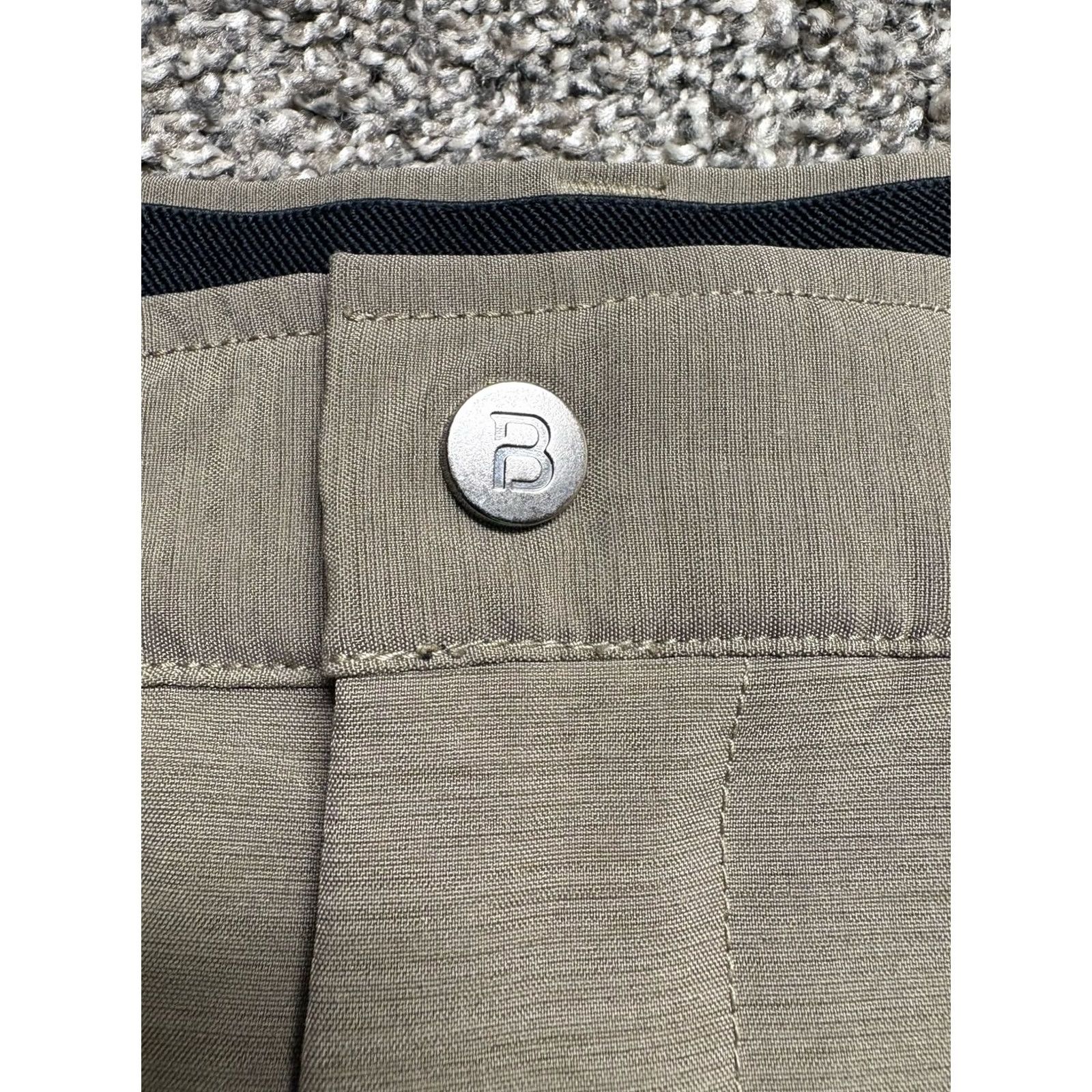 Vintage BYLT Kinetic Shorts Mens XL Heather Beige Golf Stretch Magnetic Pocket Casual Chino 9in Inseam Athletic Pockets Logo Size US 36 / EU 52 - 3 Thumbnail