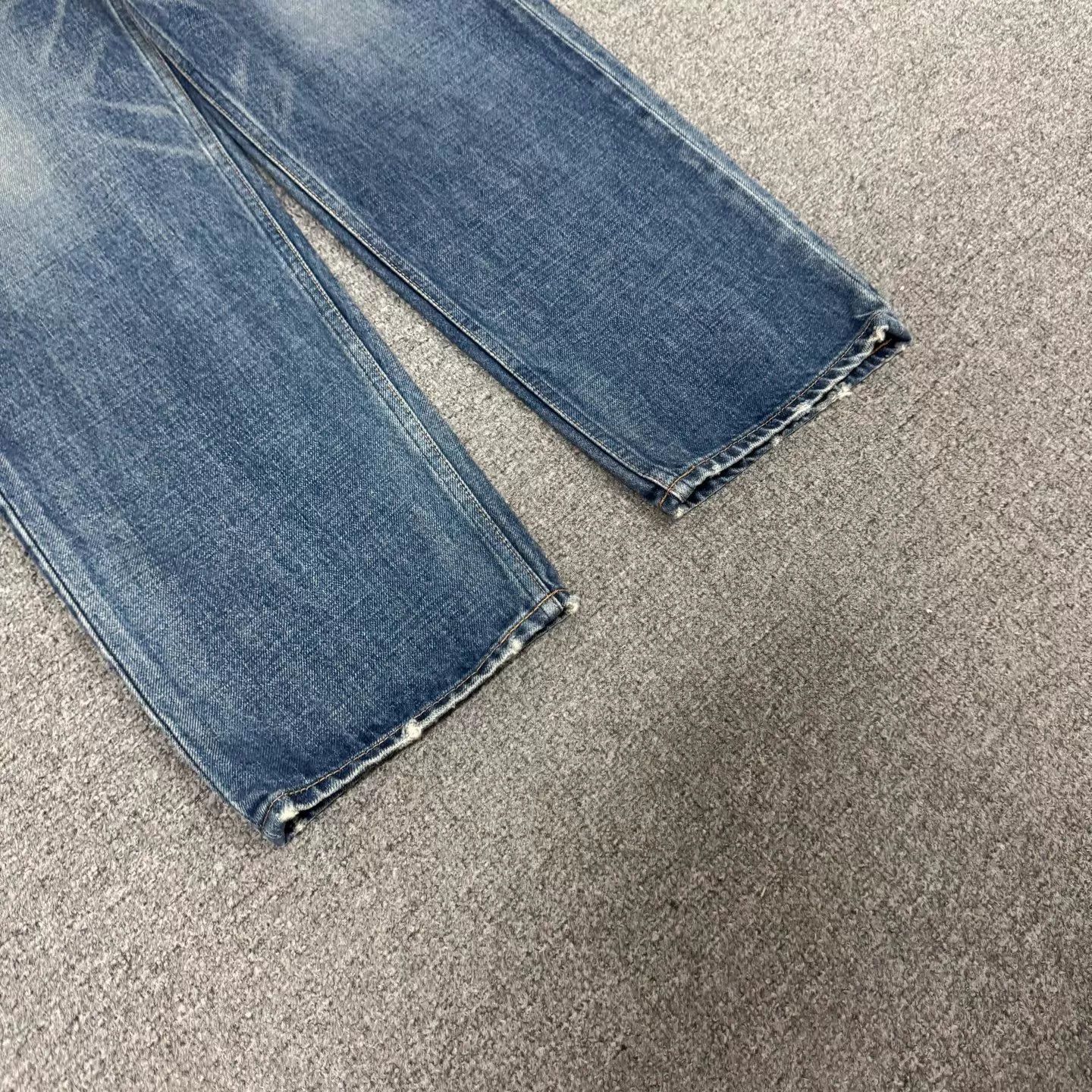 Celine Celine Triomphe Metal Chain Washed Blue Jeans 29 Size 29" - 4 Thumbnail