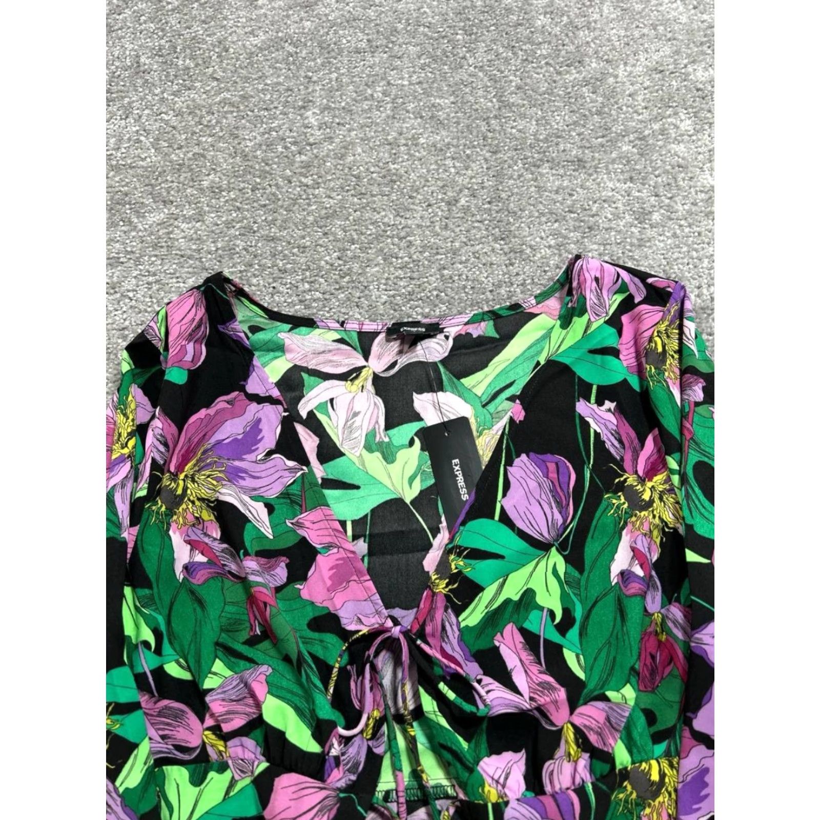 Express Express Blouse Top Womens Small Multicolor Stretch Floral Tie Front V Neck New Size S / US 4 / IT 40 - 3 Thumbnail