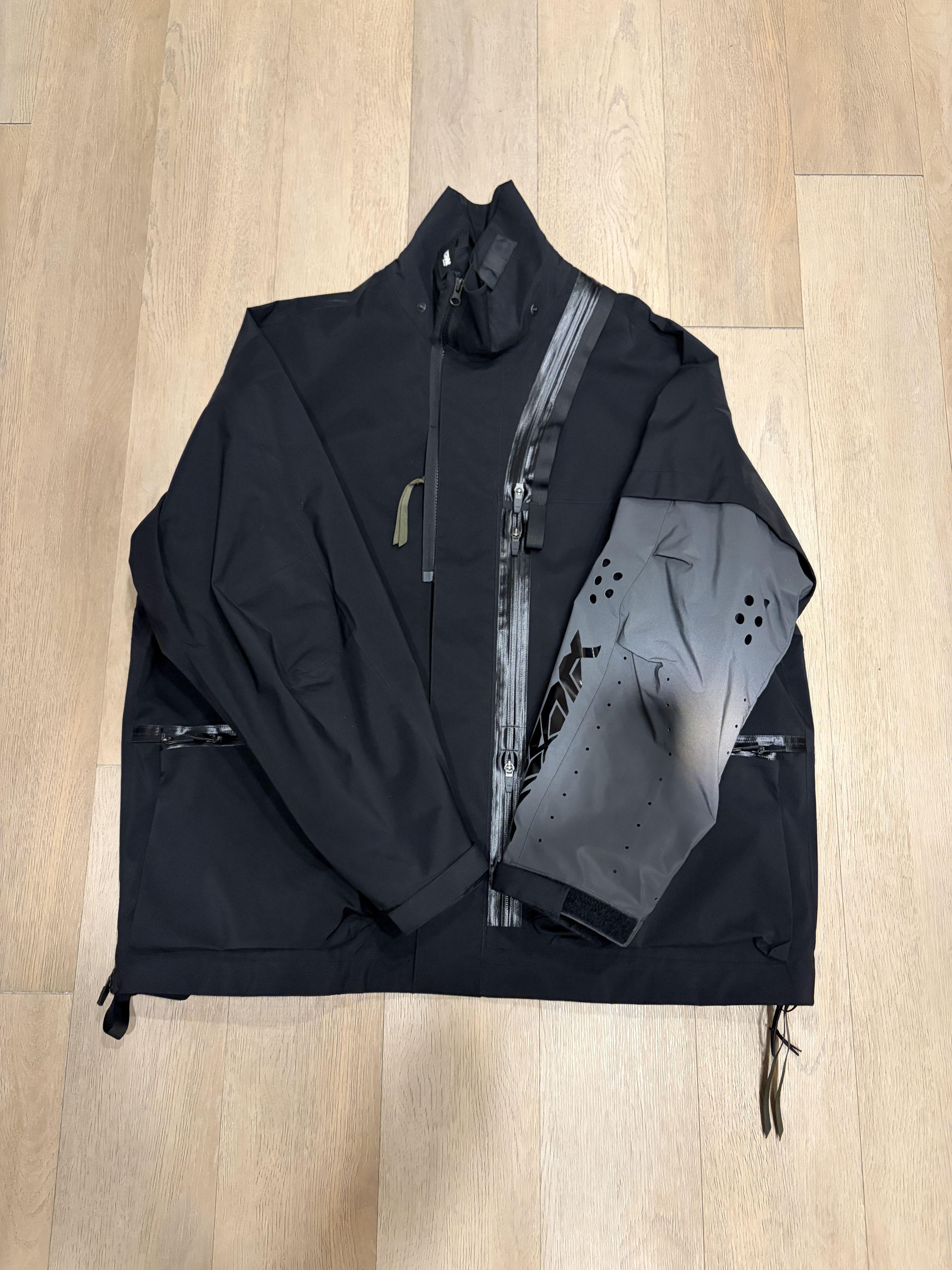 Acronym Acronym J72-AK | Grailed