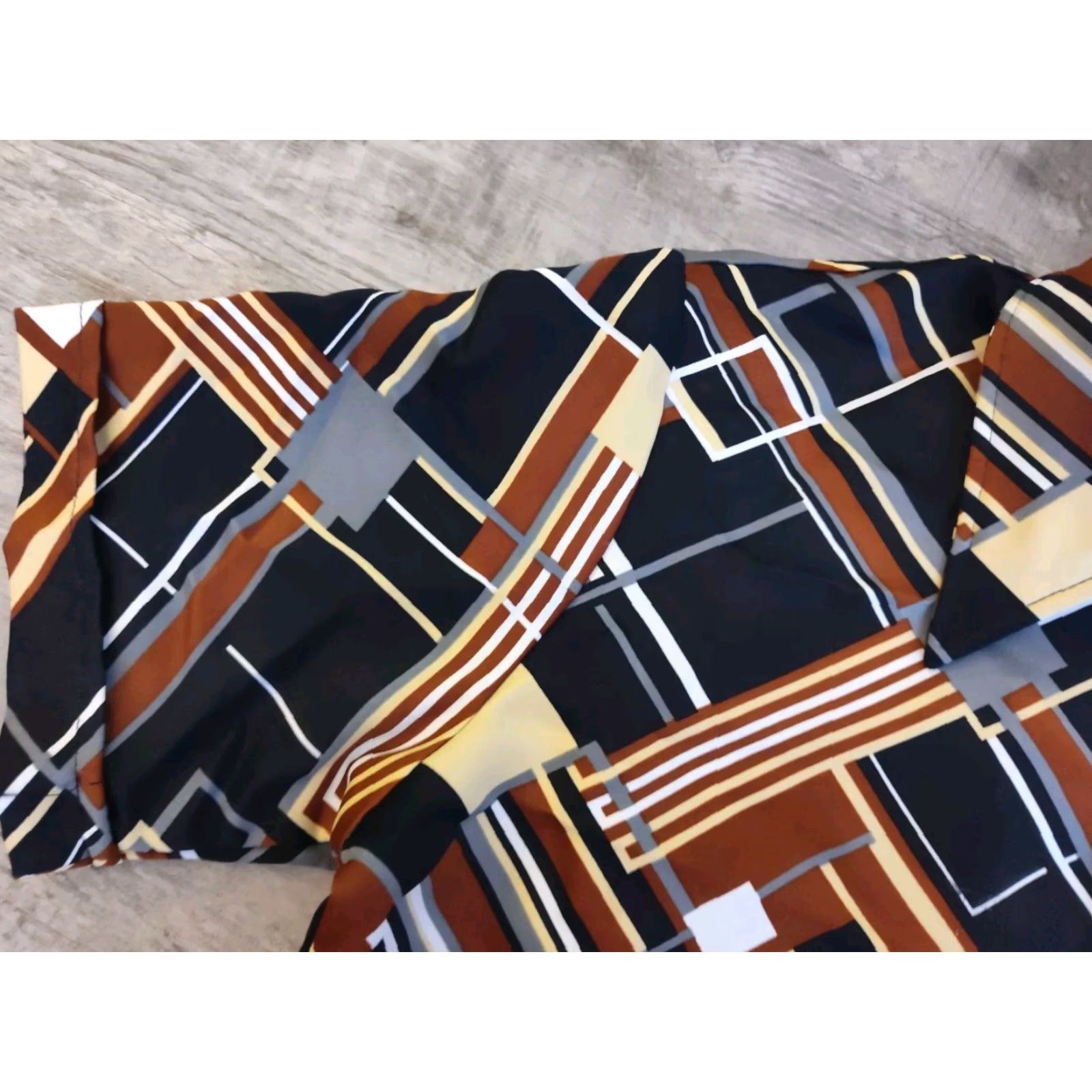 Vintage VINTAGE Triumph of California Disco Shirt L Geometric Cat Eye Buttons EUC Mens Shirt Size US L / EU 52-54 / 3 - 4 Thumbnail