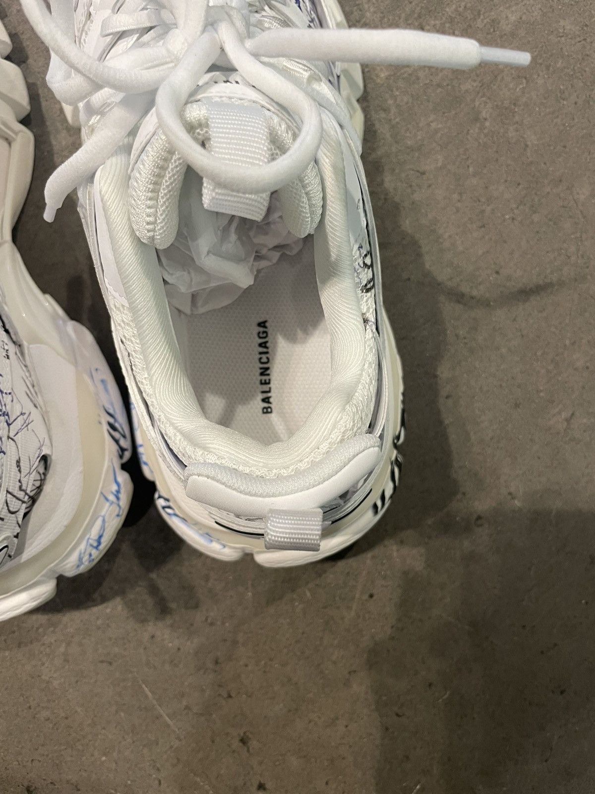 Balenciaga TRACK AUTOGRAPHE SNEAKER IN WHITE Size US 6 / IT 36 - 7 Thumbnail