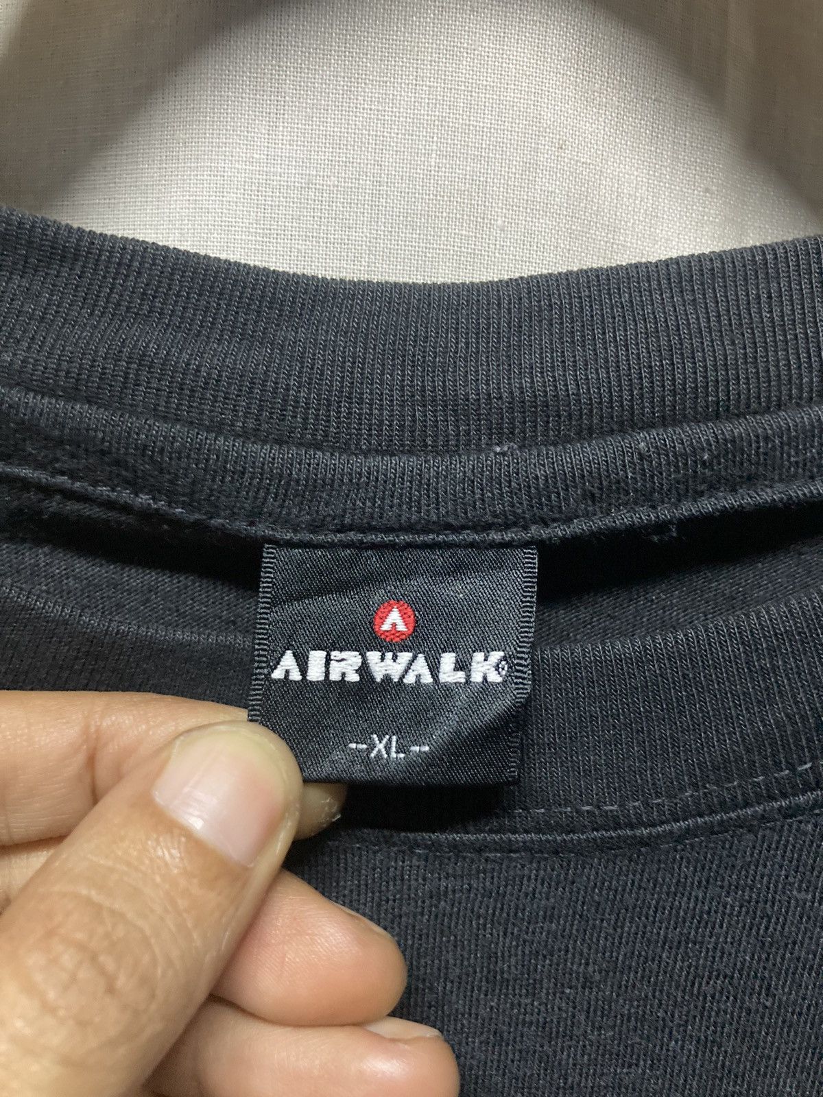 Airwalk × Vintage Vintage Airwalk Longsleeve Black Tee Size US XL / EU 56 / 4 - 4 Thumbnail