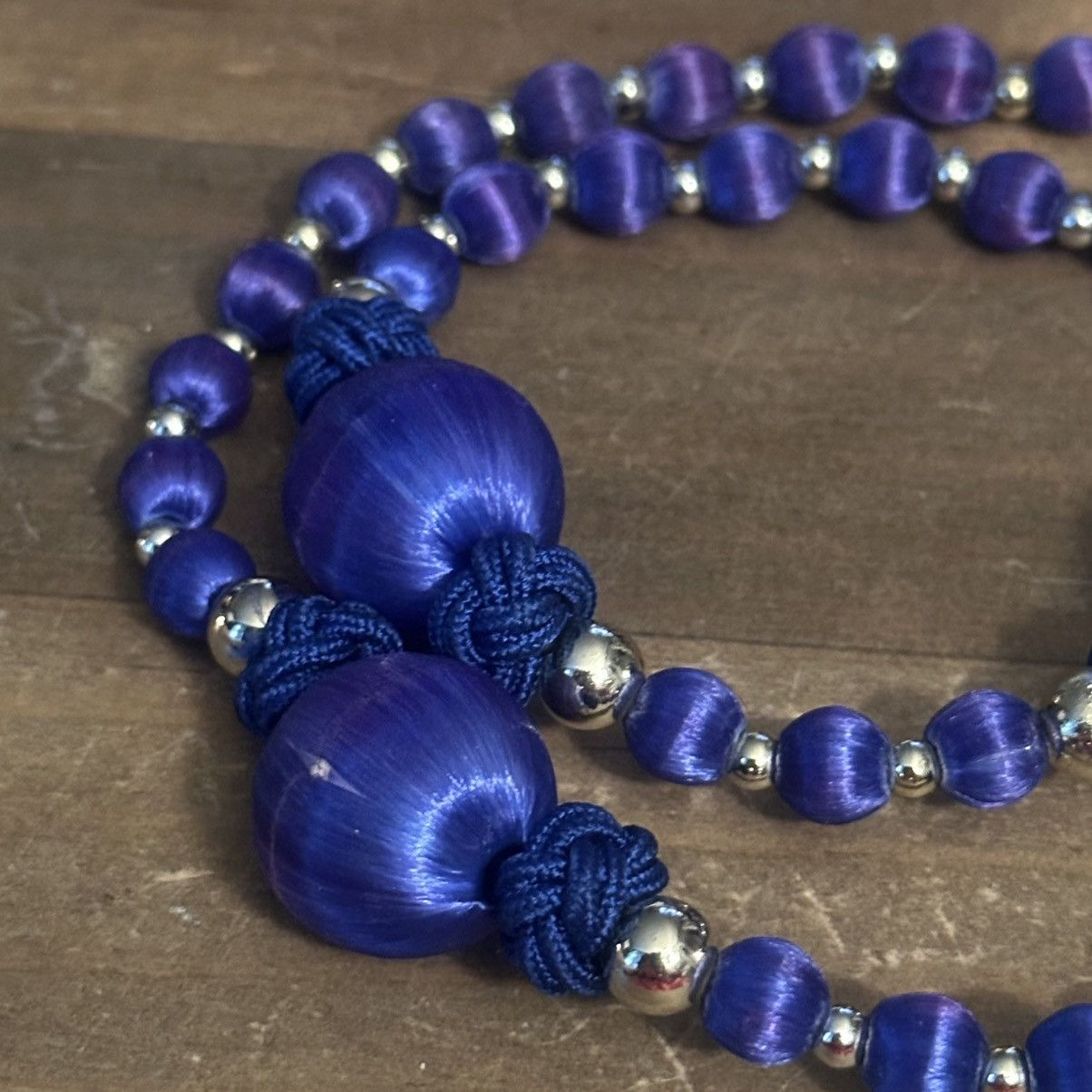 Vintage Vintage blue satin bead necklace Size ONE SIZE - 4 Thumbnail