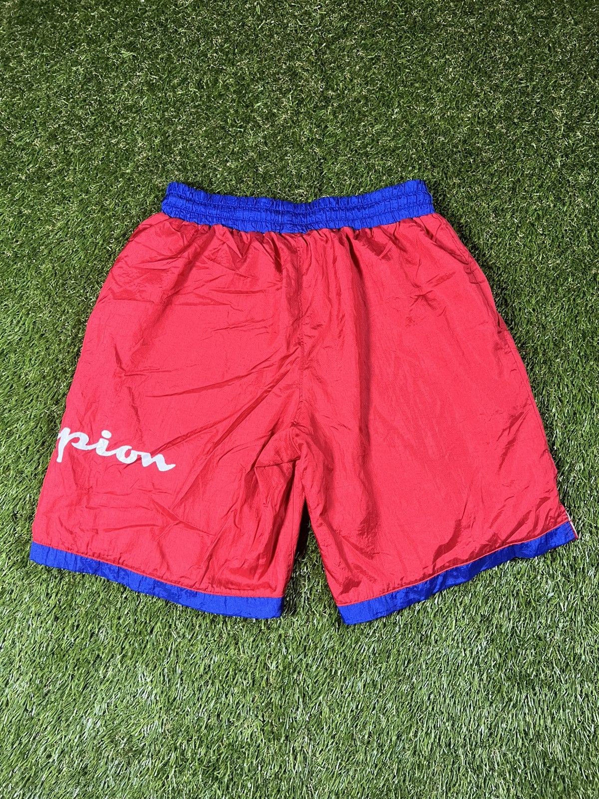 Champion Vintage Y2k Champion Red Blue Throwback Spell out Shorts Size US 30 / EU 46 - 2 Thumbnail