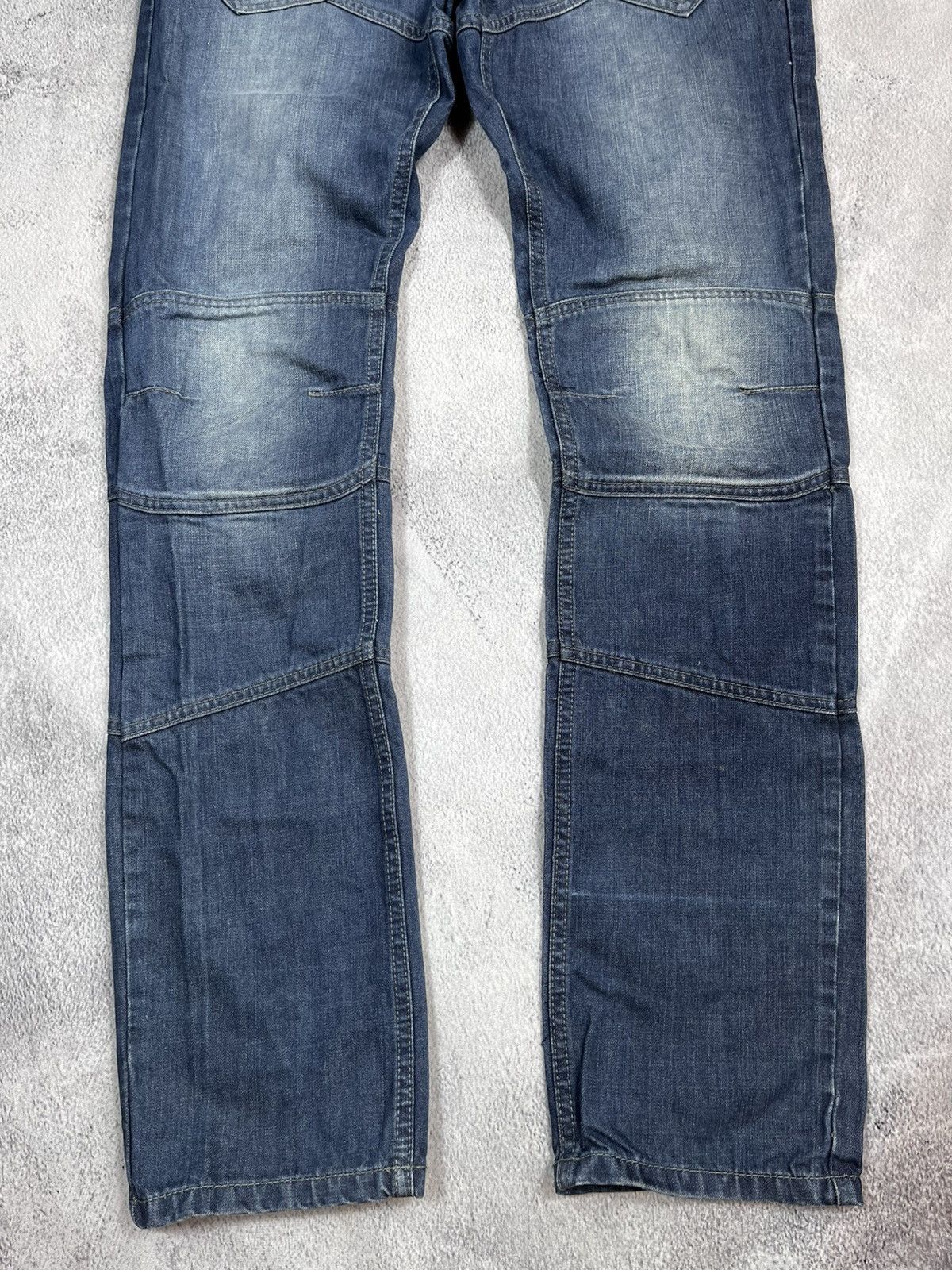 Japanese Brand × Vintage Vintage Y2K Japanese double knee jeans denim style size 30 Size US 30 / EU 46 - 2 Thumbnail