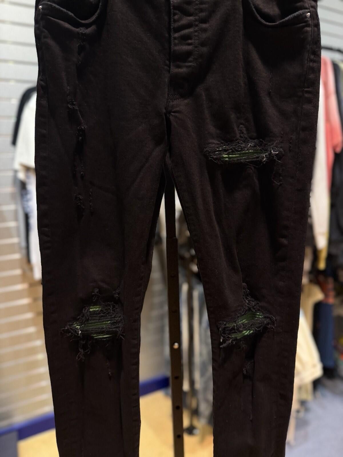 Amiri Size 30 - Amiri Black MX1 Green Patch Jeans 100% Authentic Size US 30 / EU 46 - 11 Thumbnail