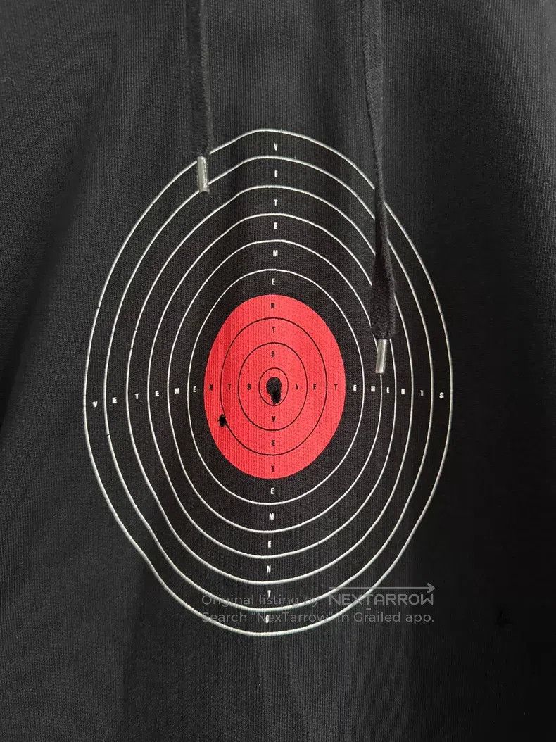 Vetements VETEMENTS Target Heart Bullet Hole Sweatshirt Size US S / EU 44-46 / 1 - 2 Thumbnail