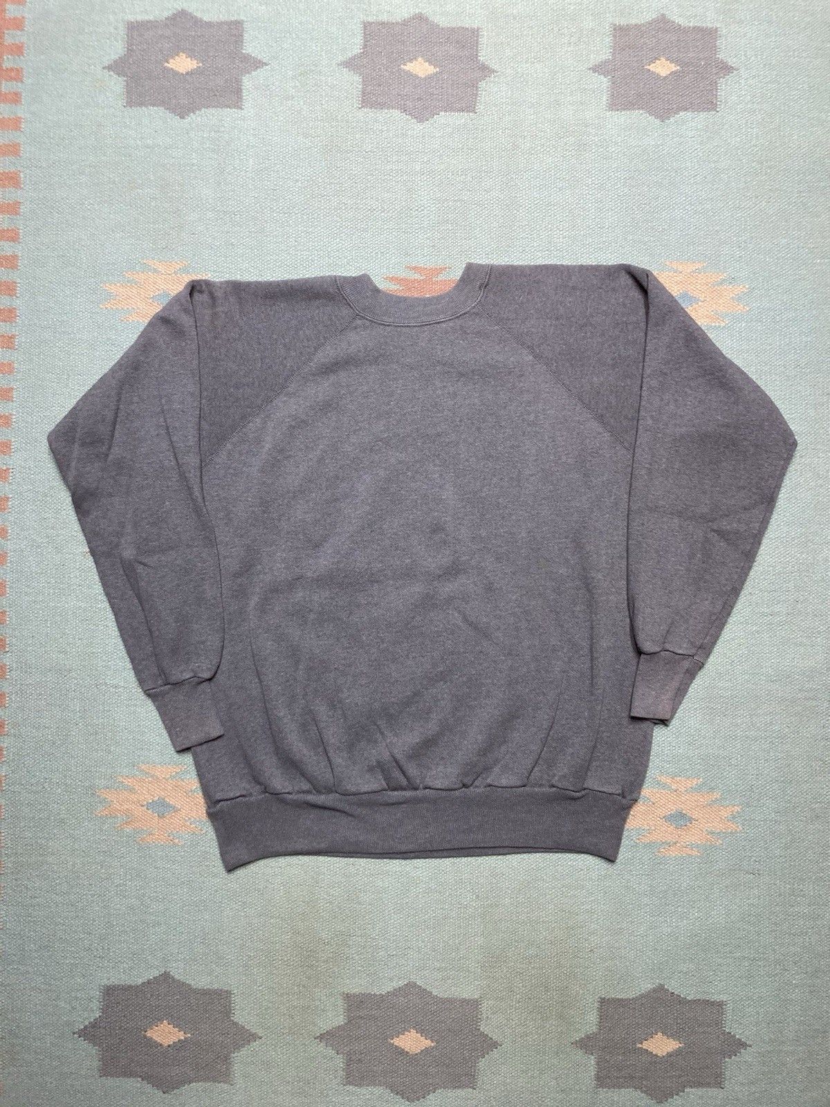 Vintage Vintage 80s sweatshirt stone gray blank raglan pullover XL Size US XL / EU 56 / 4 - 1 Thumbnail
