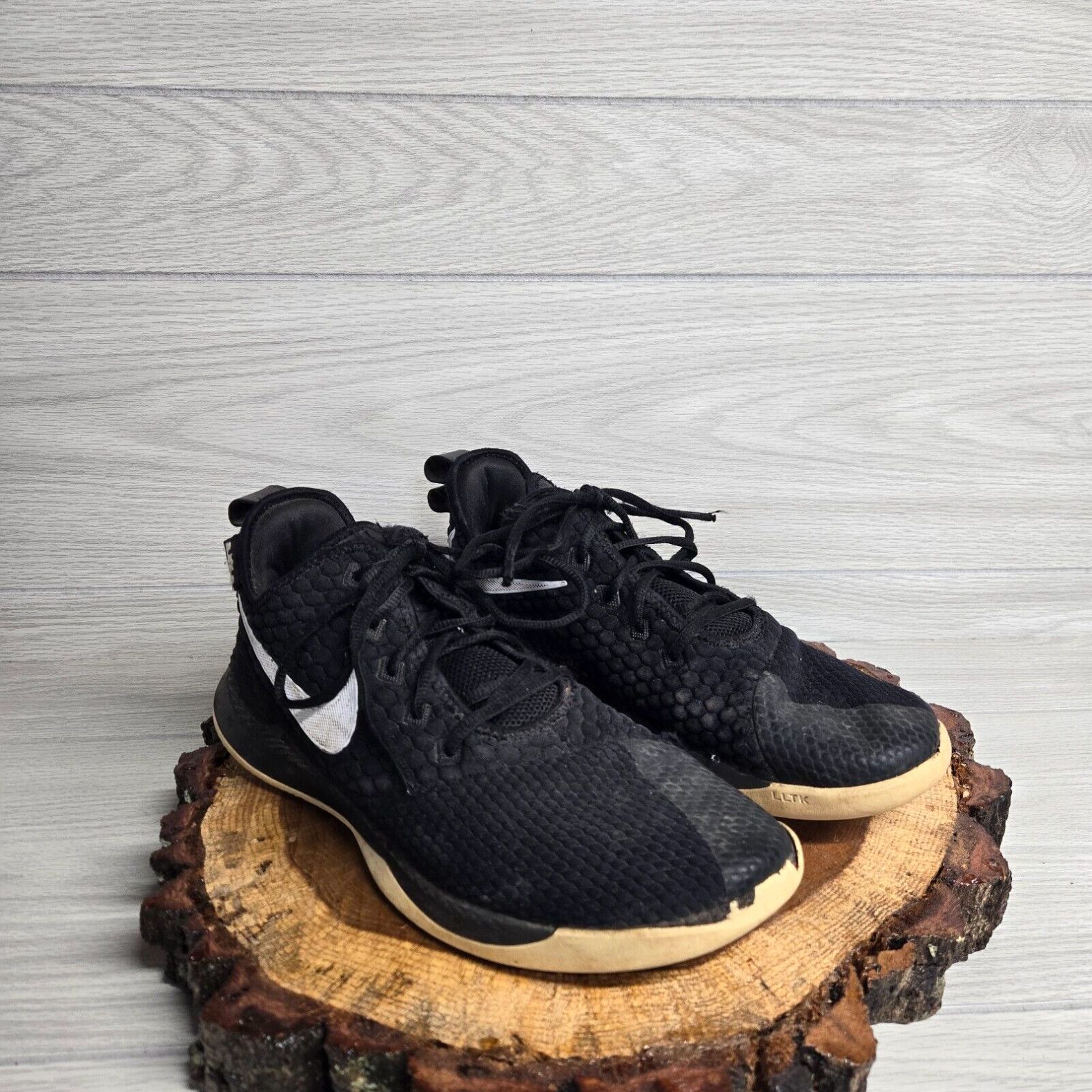 Nike Nike Air Witness Lebron James Akron 330 Training Shoes AO4433 001 Men s 11.5 Grailed