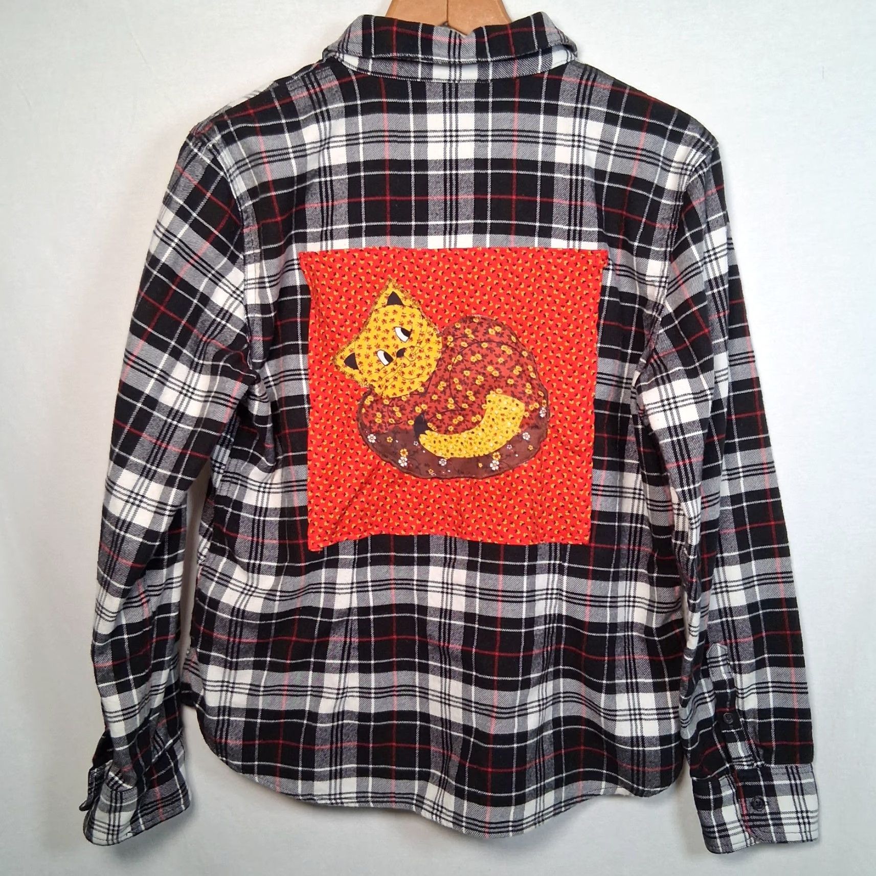 Chaps Reworked Handmade Cat Patch Flannel Shirt Women PS Petite Large Zip Black Plaid Knit? Size S / US 4 / IT 40 - 3 Thumbnail