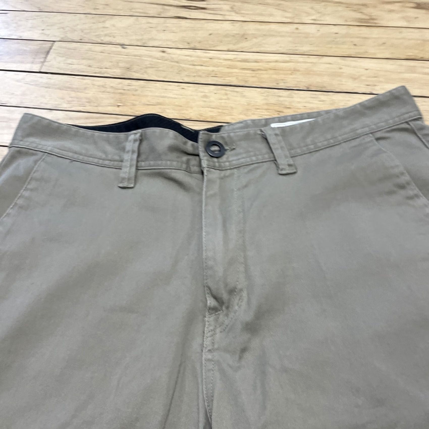 Volcom Volcom Chino Shorts Men 32 Khaki Tan Preppy Beach Logo Twill Flat Front Skater Size US 32 / EU 48 - 2 Thumbnail
