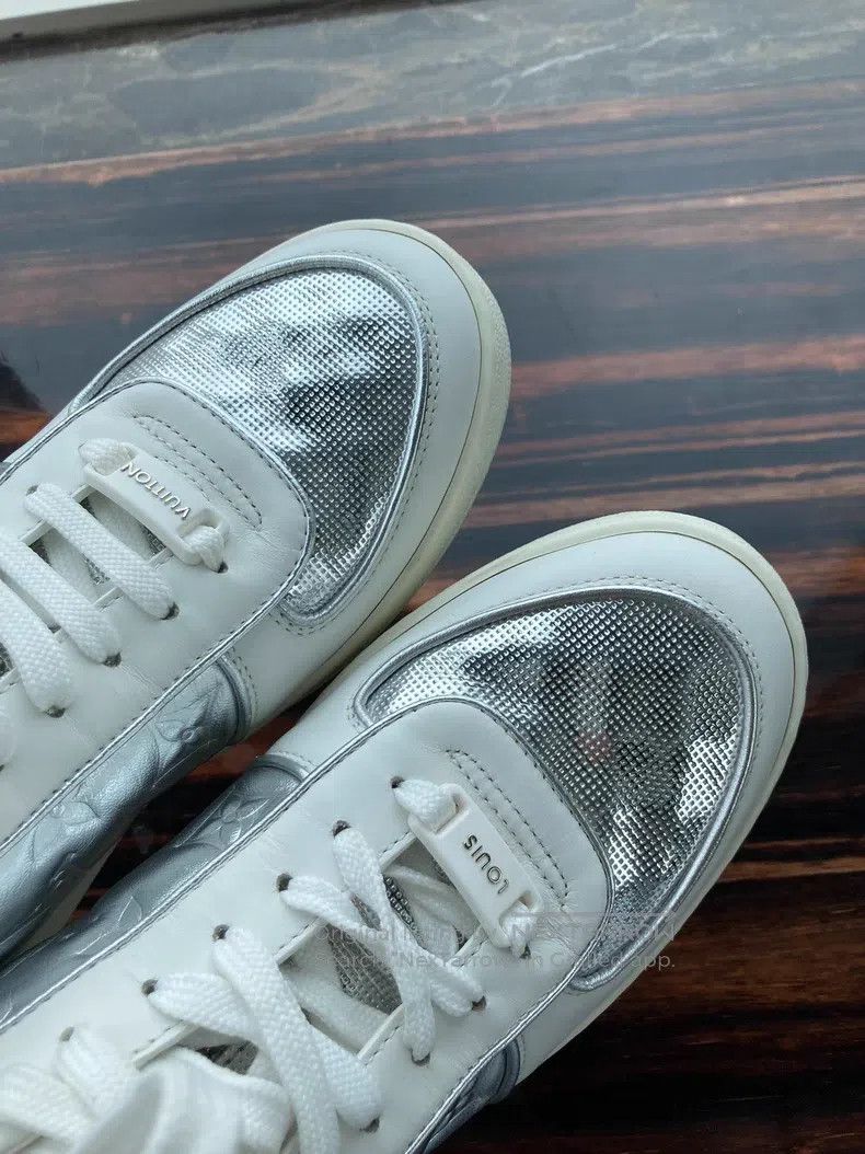 Louis Vuitton Louis Vuitton White Sneakers Size US 5.5 / IT 35.5 - 5 Thumbnail