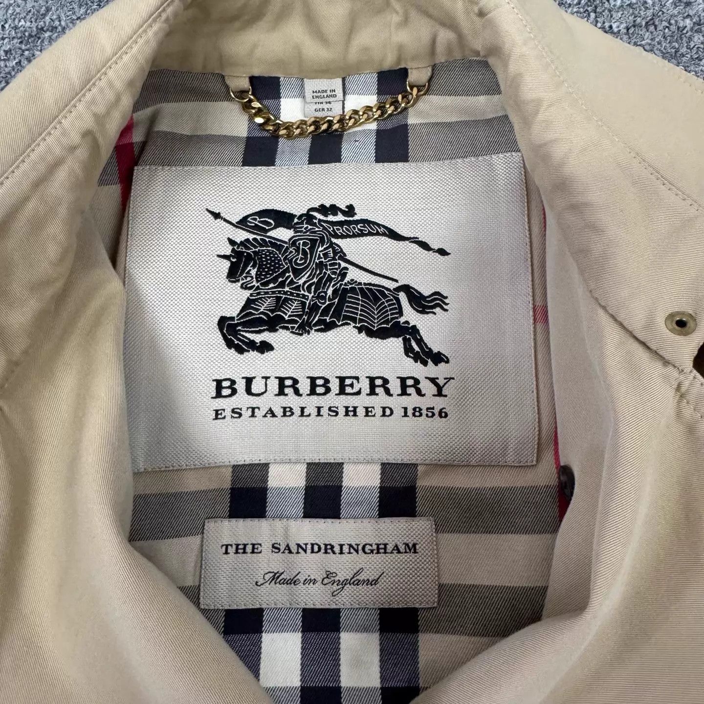 Burberry Burberry Sandringham Double Breasted Belted Trench UK4 99 Size XS / US 0-2 / IT 36-38 - 5 Thumbnail