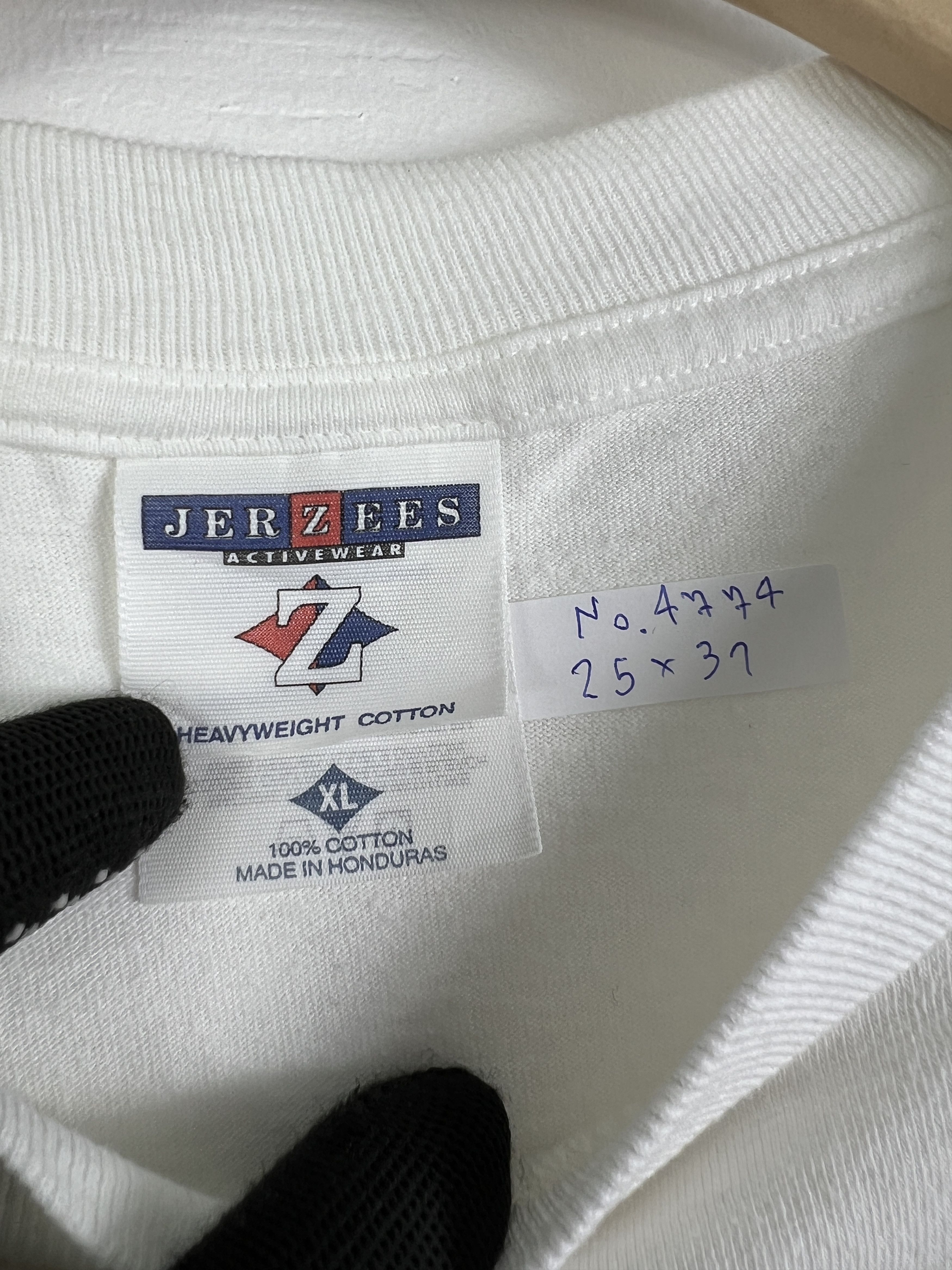 Vintage No.4774 Vintage Ice Chalet Graphic Tee (XL) Size US XL / EU 56 / 4 - 3 Thumbnail