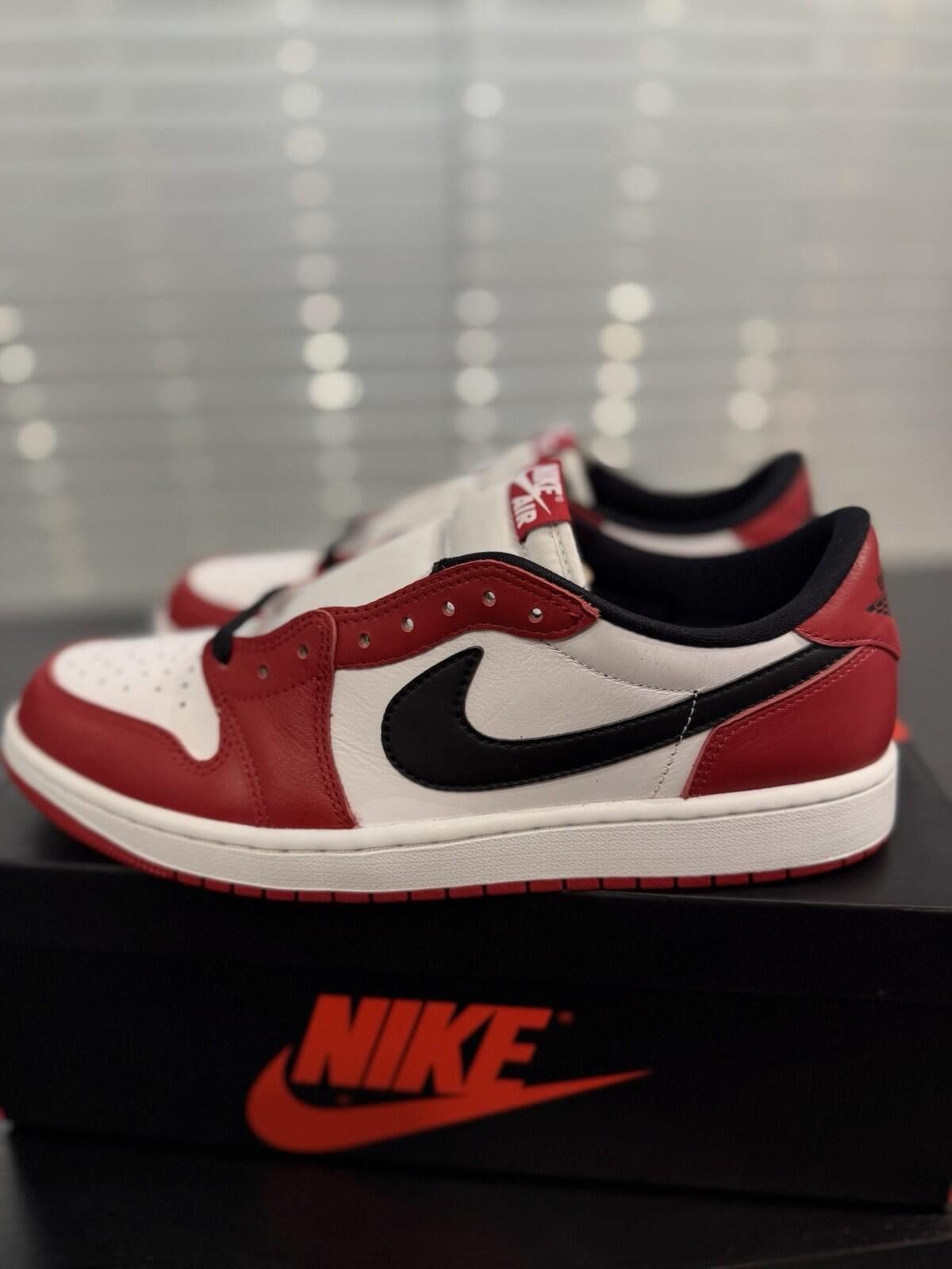 Jordan Brand Size 11.5 - Air Jordan 1 Retro OG 2025 Low Chicago New Size US 11.5 / EU 44-45 - 4 Thumbnail