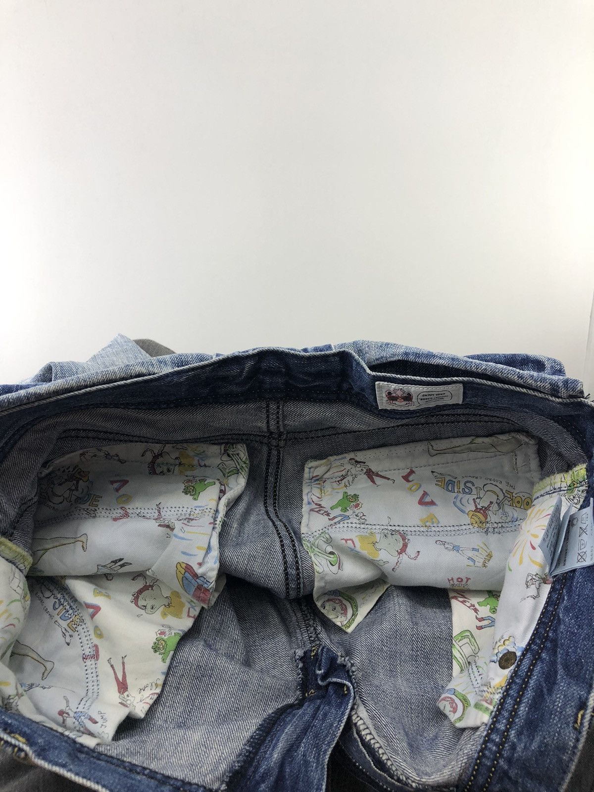 Japanese Brand Rodeo Crowns Back Ribbon Distressed Faded Blue Jeans Size 31" - 19 Thumbnail