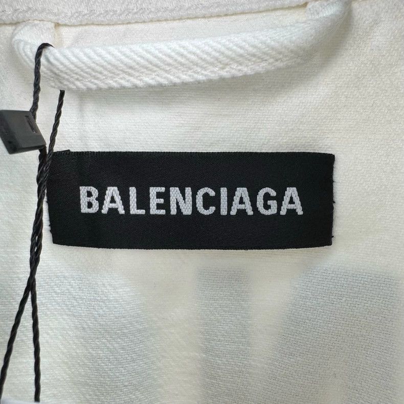 Balenciaga Balenciaga Embroidered Letter White Denim Jacket Size US S / EU 44-46 / 1 - 6 Thumbnail