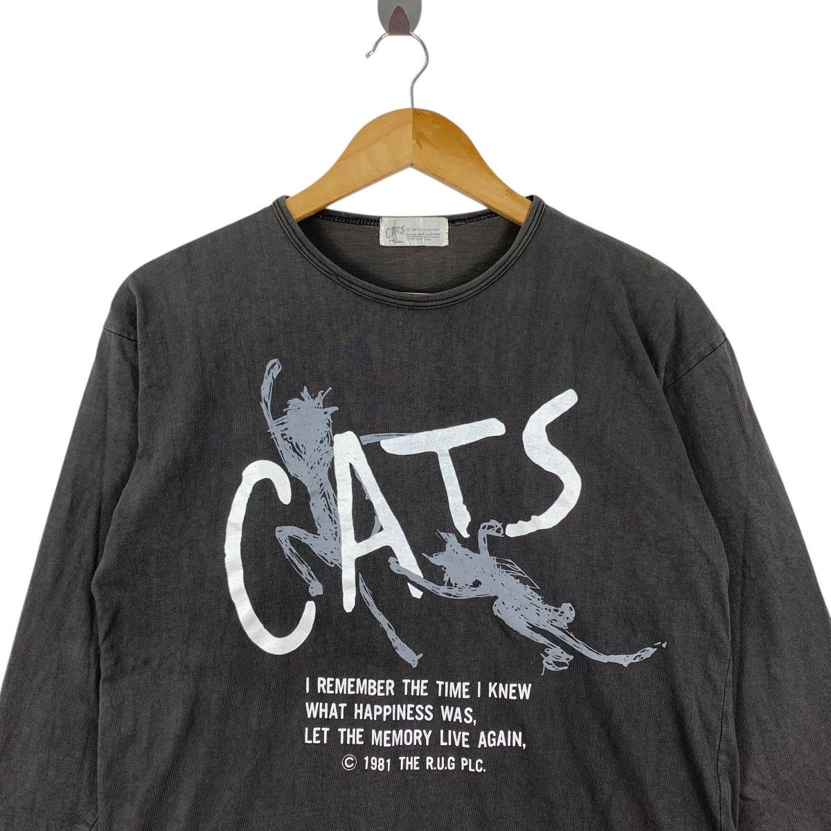 Vintage Vintage 1981 CATS Dewynters Ltd Ad Step Co The R.U.G Tshirt Size US XL / EU 56 / 4 - 2 Thumbnail