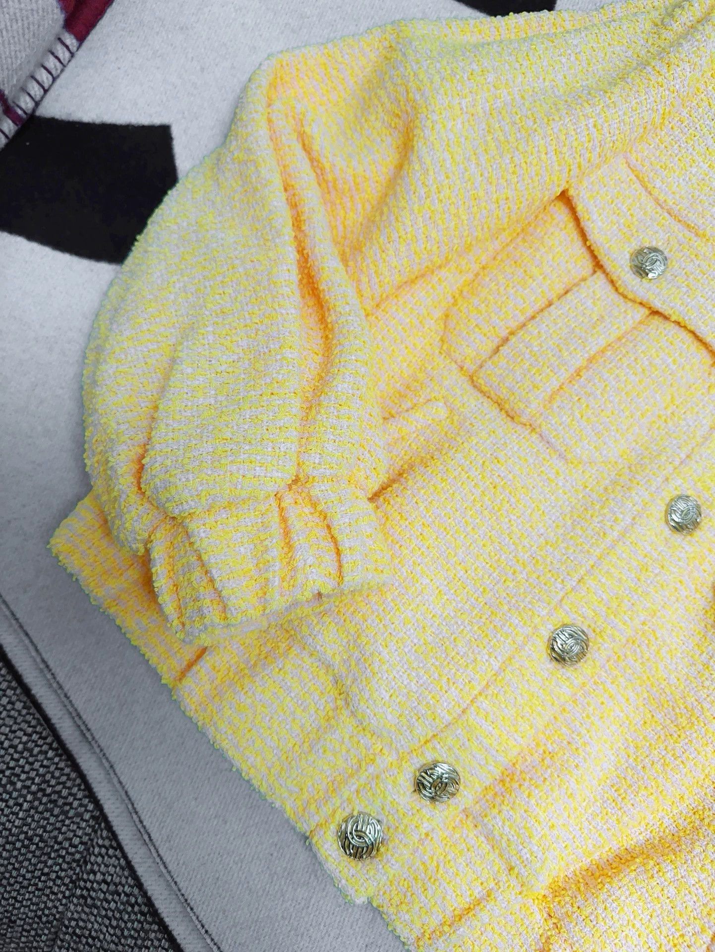Chanel Chanel 21P Light Yellow Two-Pocket Woven 38 Jacket Size S / US 4 / IT 40 - 5 Thumbnail