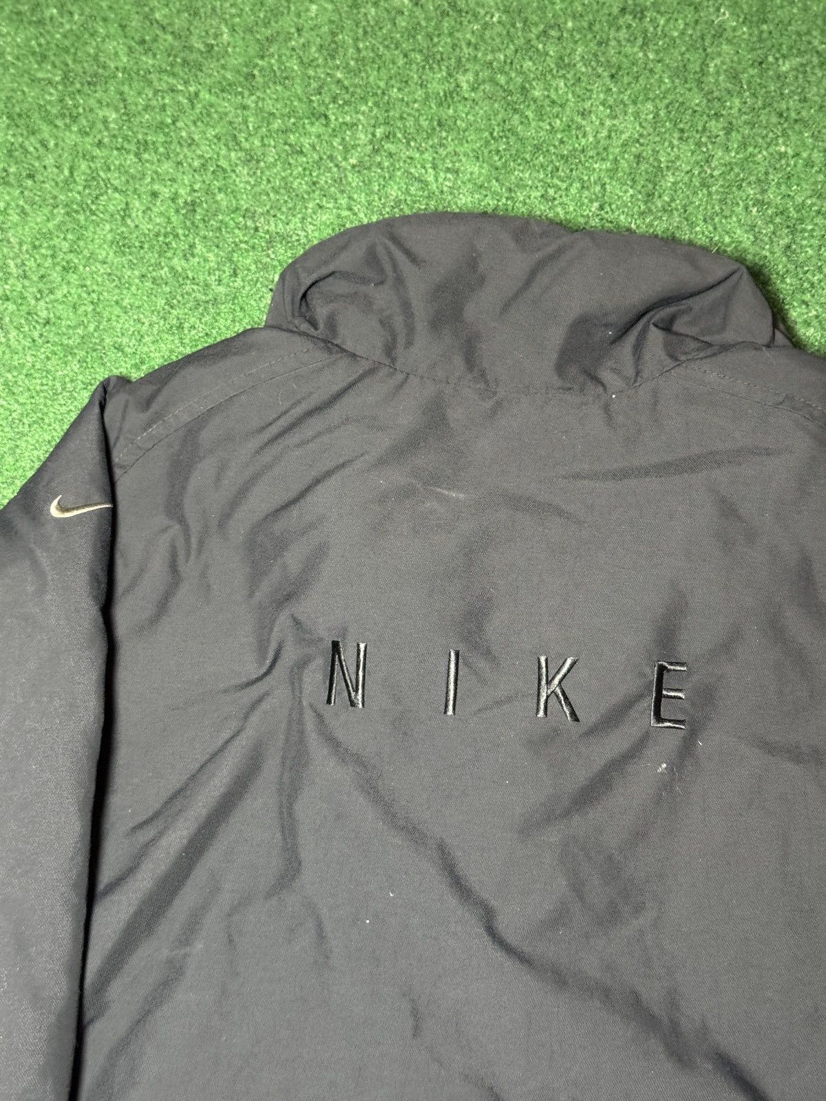 Nike Vintage Nike Coat Jacket Embroidered Logo Packable Hood Size M / US 6-8 / IT 42-44 - 5 Thumbnail