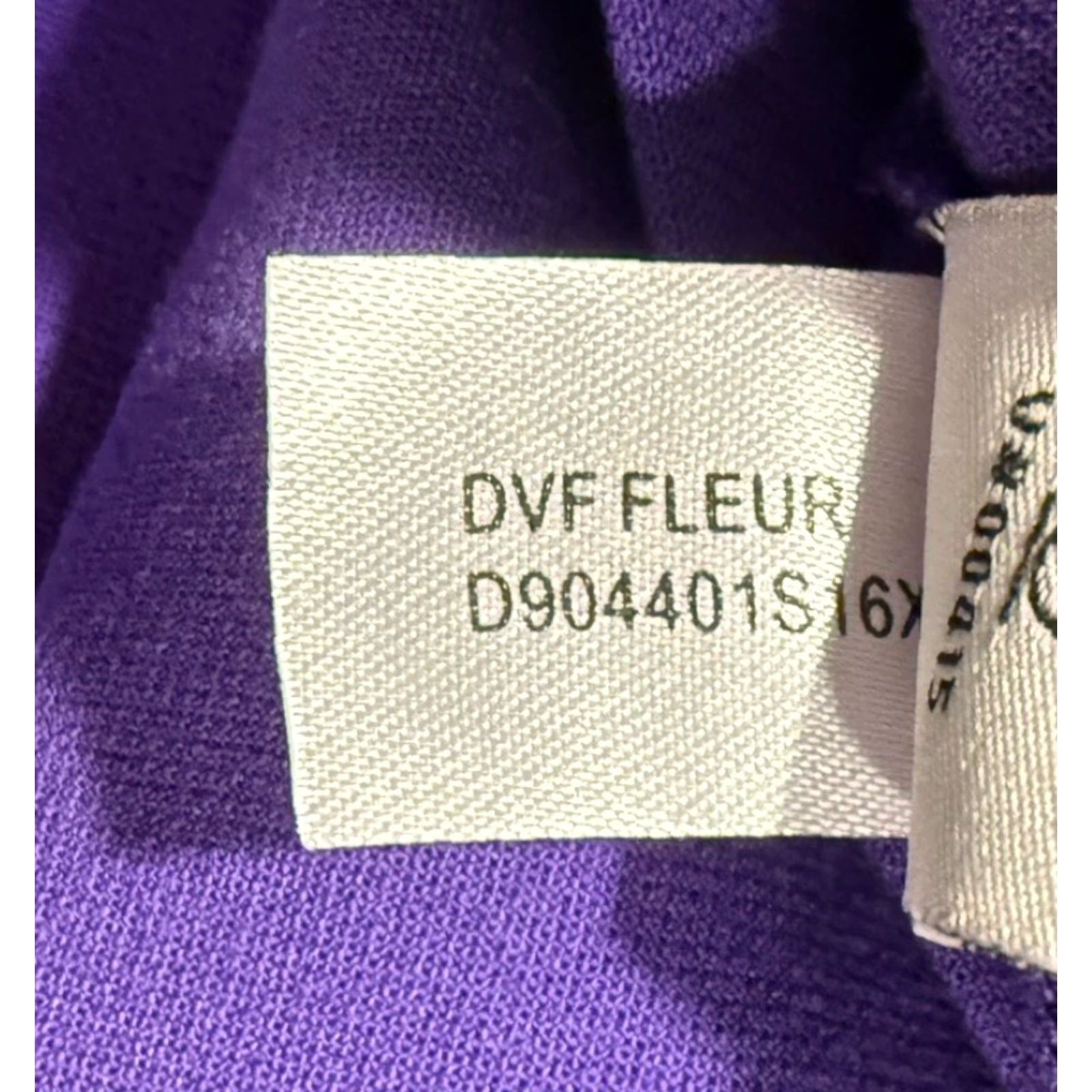 Diane von Furstenberg Diane von Furstenberg Dress Womens Size 2 Purple Fleur Split Neck Shift Short NWT Size XS / US 0-2 / IT 36-38 - 8 Thumbnail