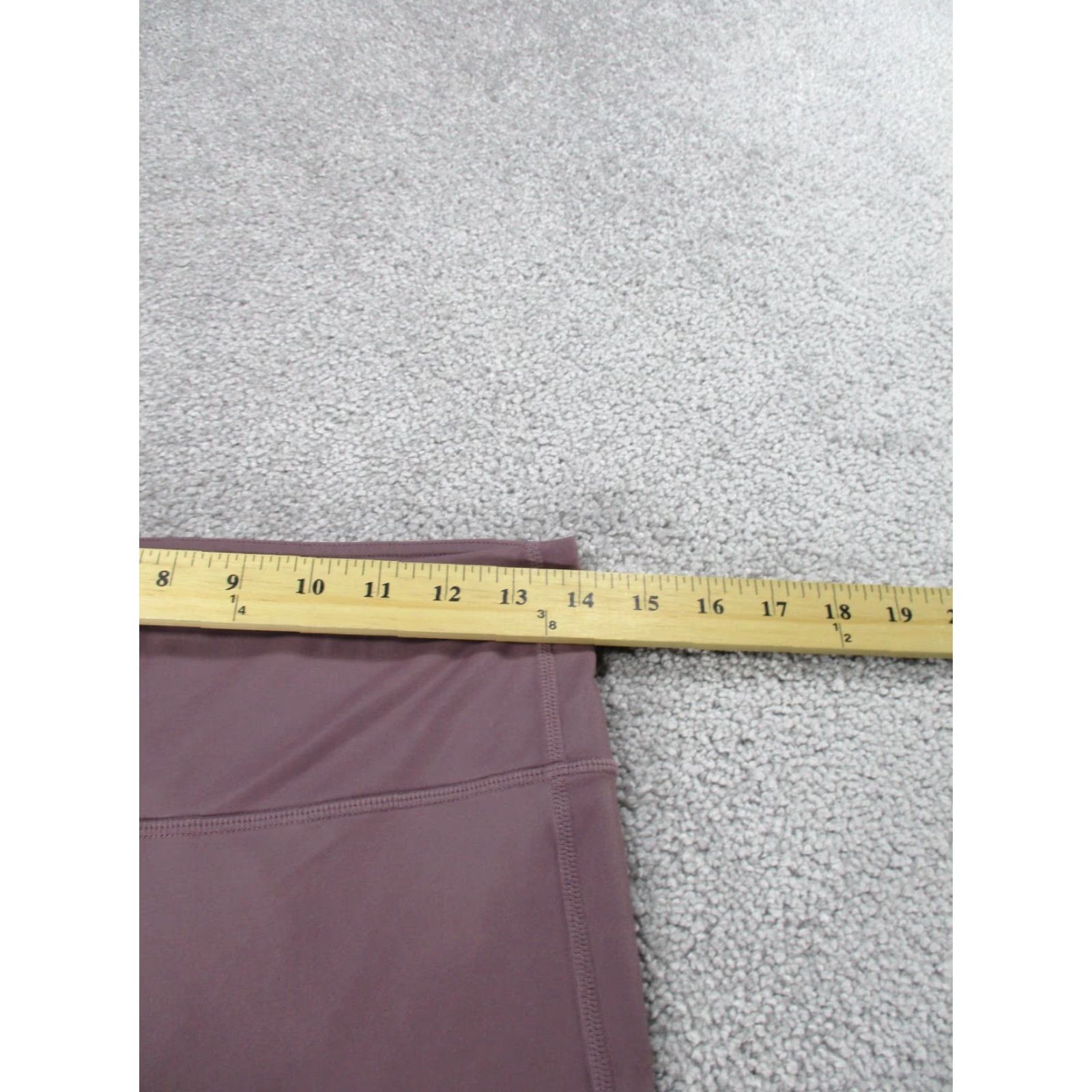 Athleta VINTAGE Athleta Women’s Leggings Medium Purple Yoga Cropped Shiny Athleisure 90s Women Size 32" / US 10 / IT 46 - 7 Thumbnail