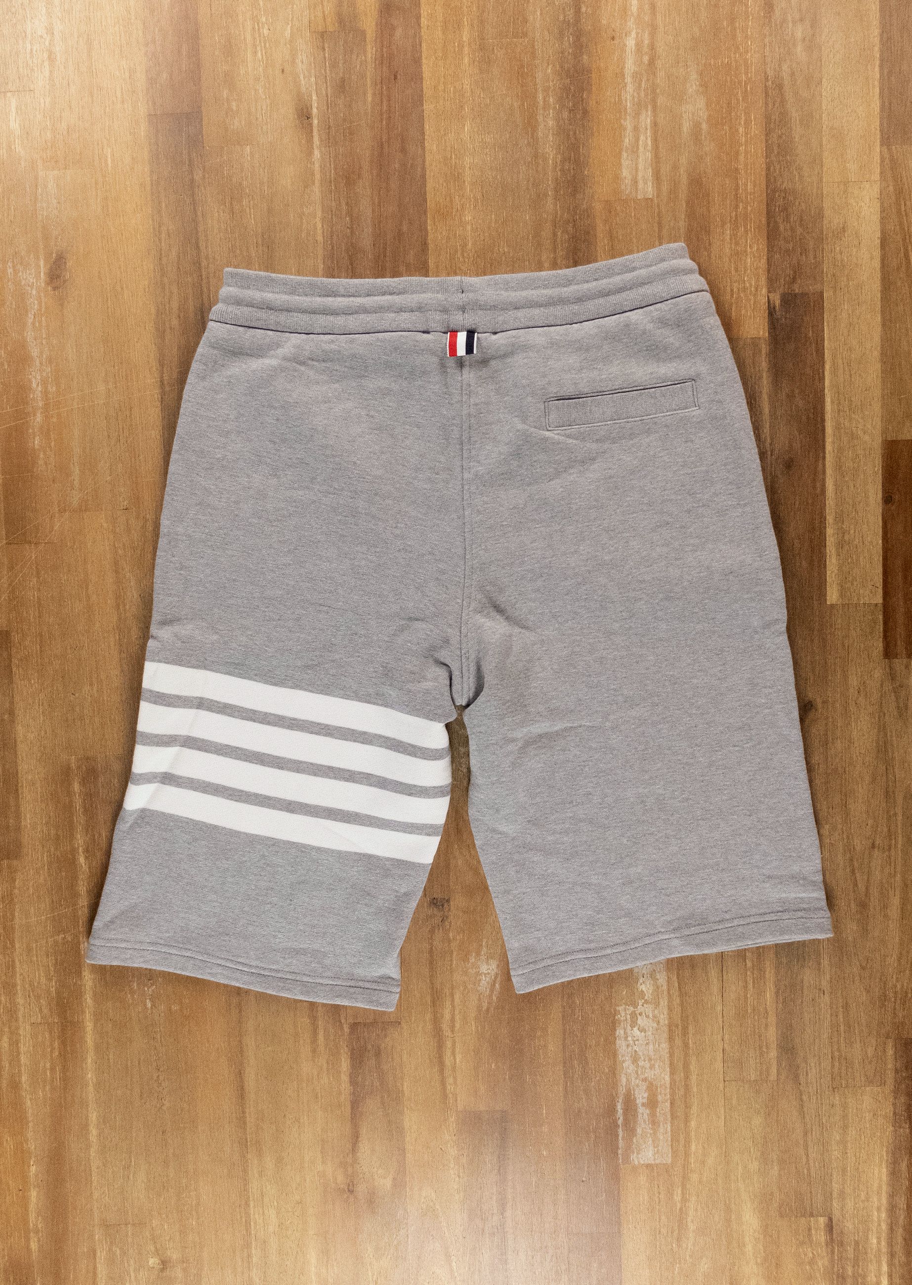 Thom Browne THOM BROWNE gray cotton sweat bermuda shorts Medium Size US 32 / EU 48 - 9 Thumbnail