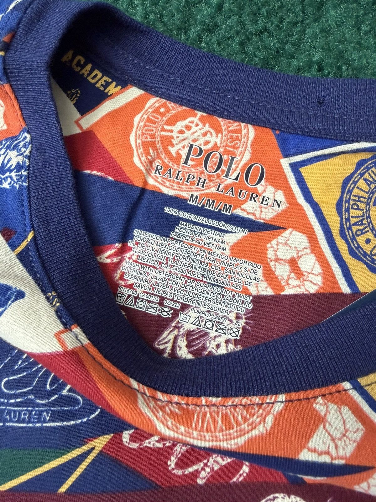 Polo Ralph Lauren Polo Ralph Lauren All-Over Pennant Print T-Shirt Size US M / EU 48-50 / 2 - 2 Thumbnail