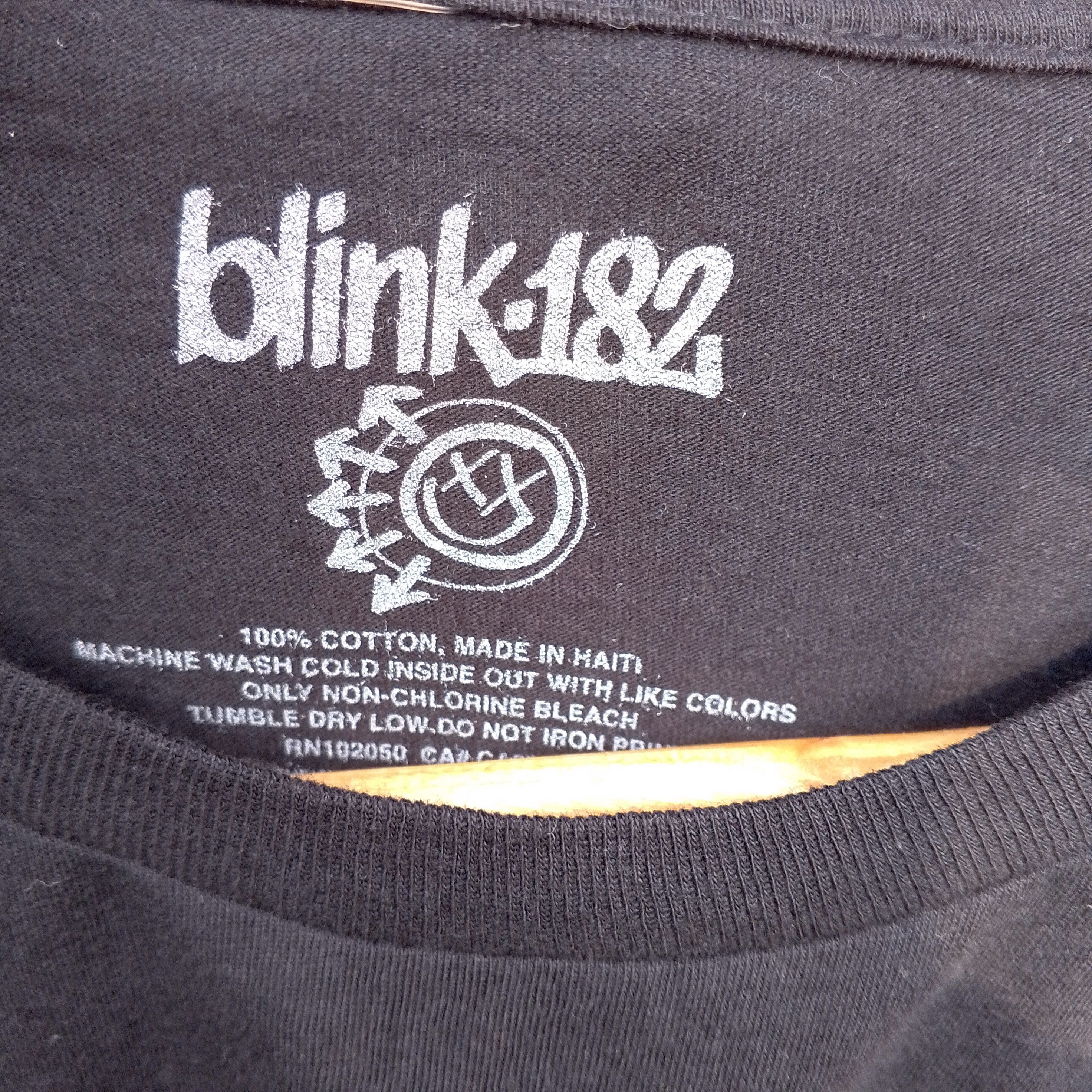 Band Tees Blink 182 Crappy Punk Rock Tshirt Size US L / EU 52-54 / 3 - 4 Thumbnail