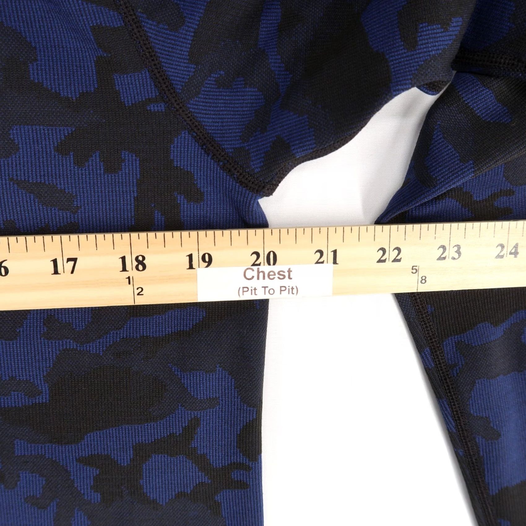 Vintage UNRL Pullover Mens M Blue Camo 1/4 Zip Mock Neck Long Sleeve Activewear Golf Shirt Size US M / EU 48-50 / 2 - 5 Thumbnail