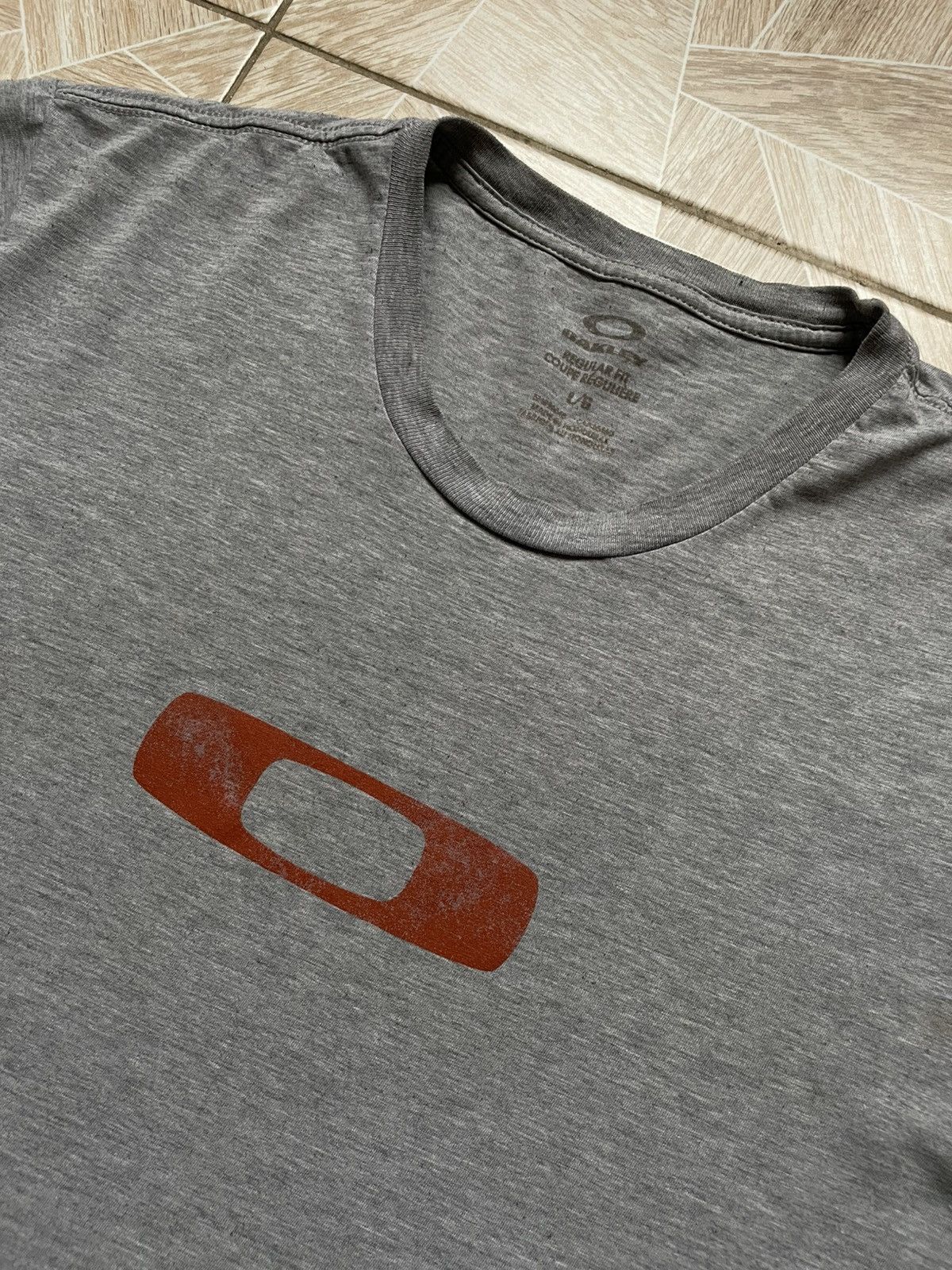 Oakley × Vintage OAKLEY SOFTWARE VINTAGE Y2K CENTRE LOGO SHIRT HYPE MENS L Size US L / EU 52-54 / 3 - 2 Thumbnail