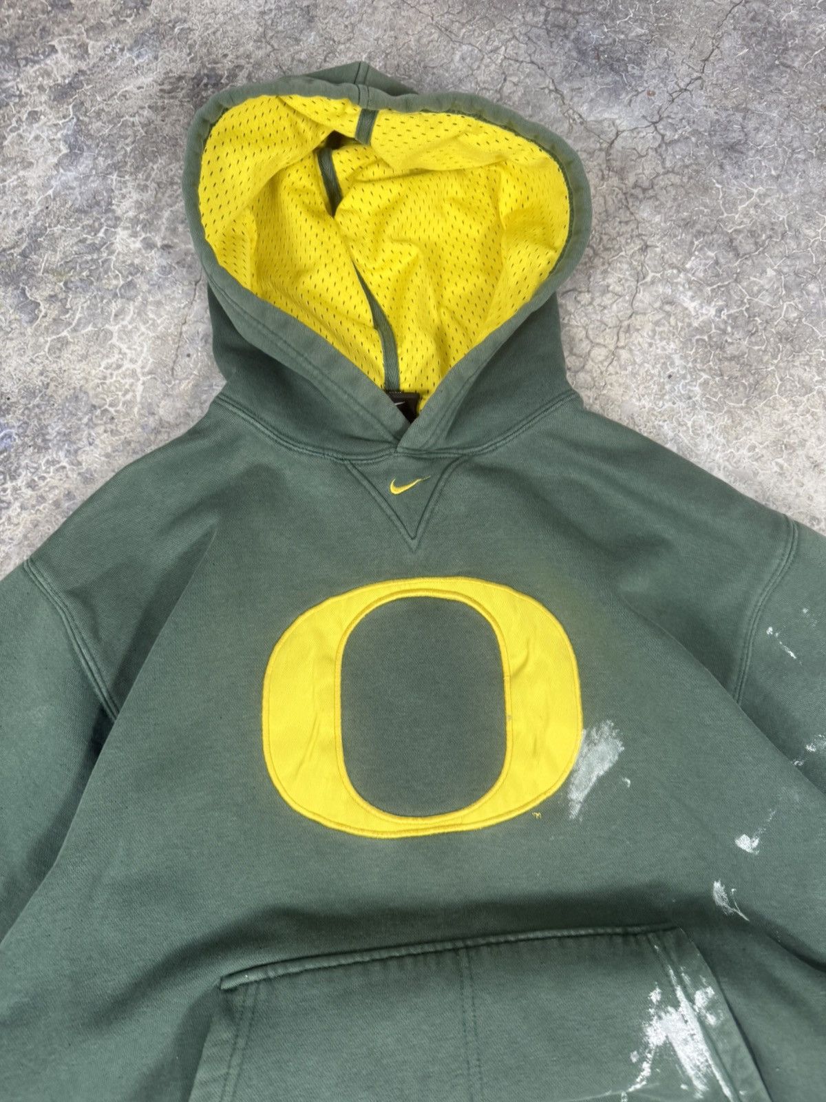 Nike × Vintage Vintage Distressed Nike Oregon Hoodie Size US M / EU 48-50 / 2 - 5 Thumbnail