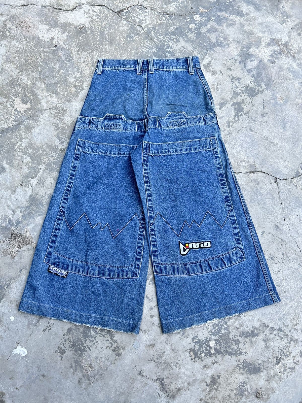 Jnco baggy pants