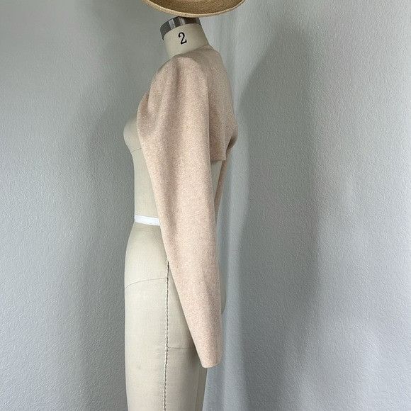 Alice + Olivia Alice + Olivia Classics Jeremy Cream Knit Long Sleeve Open F Size L / US 10 / IT 46 - 6 Thumbnail