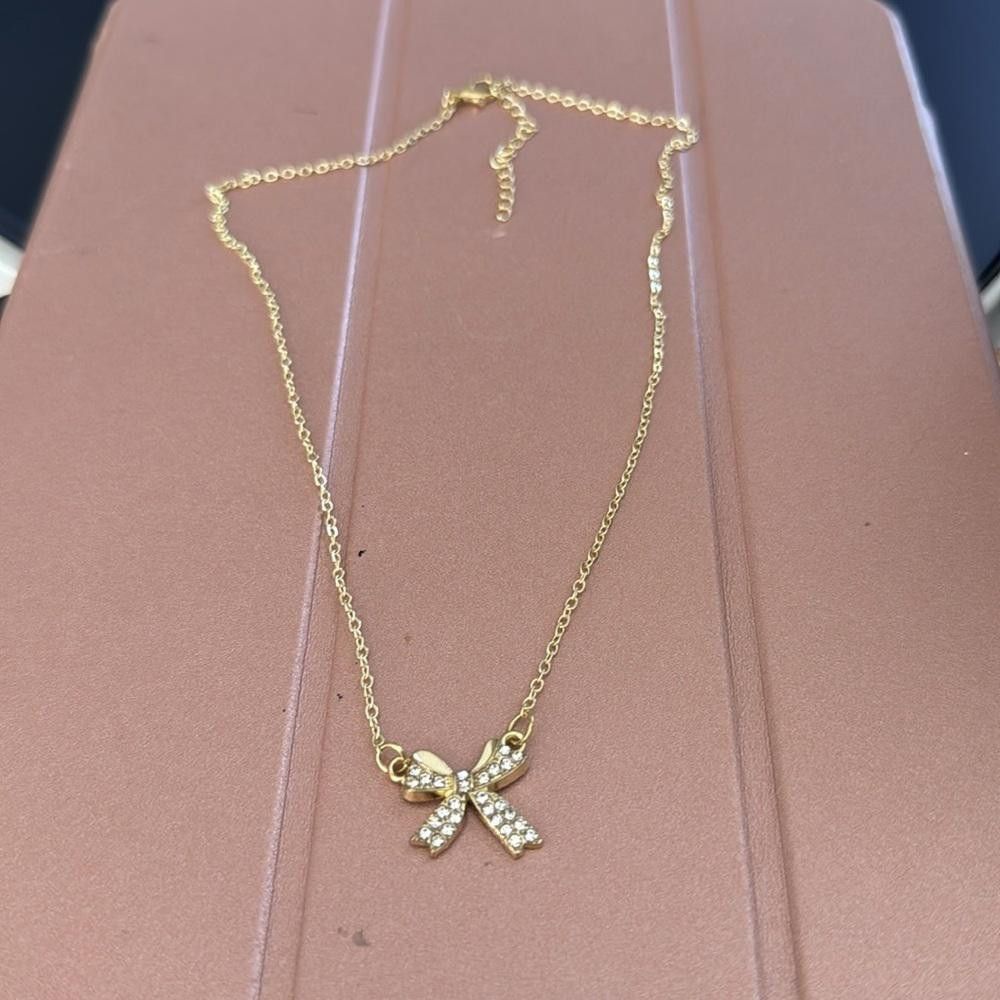 Designer Gold bow necklace Size ONE SIZE - 2 Thumbnail