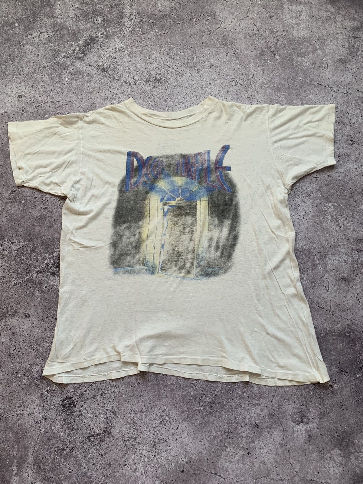 Band Tees 🔥TRASHED DEEP PURPLE THE HOUSE OF BLUE LIGHT 1987 TOUR TEE Size US XL / EU 56 / 4 - 5 Thumbnail