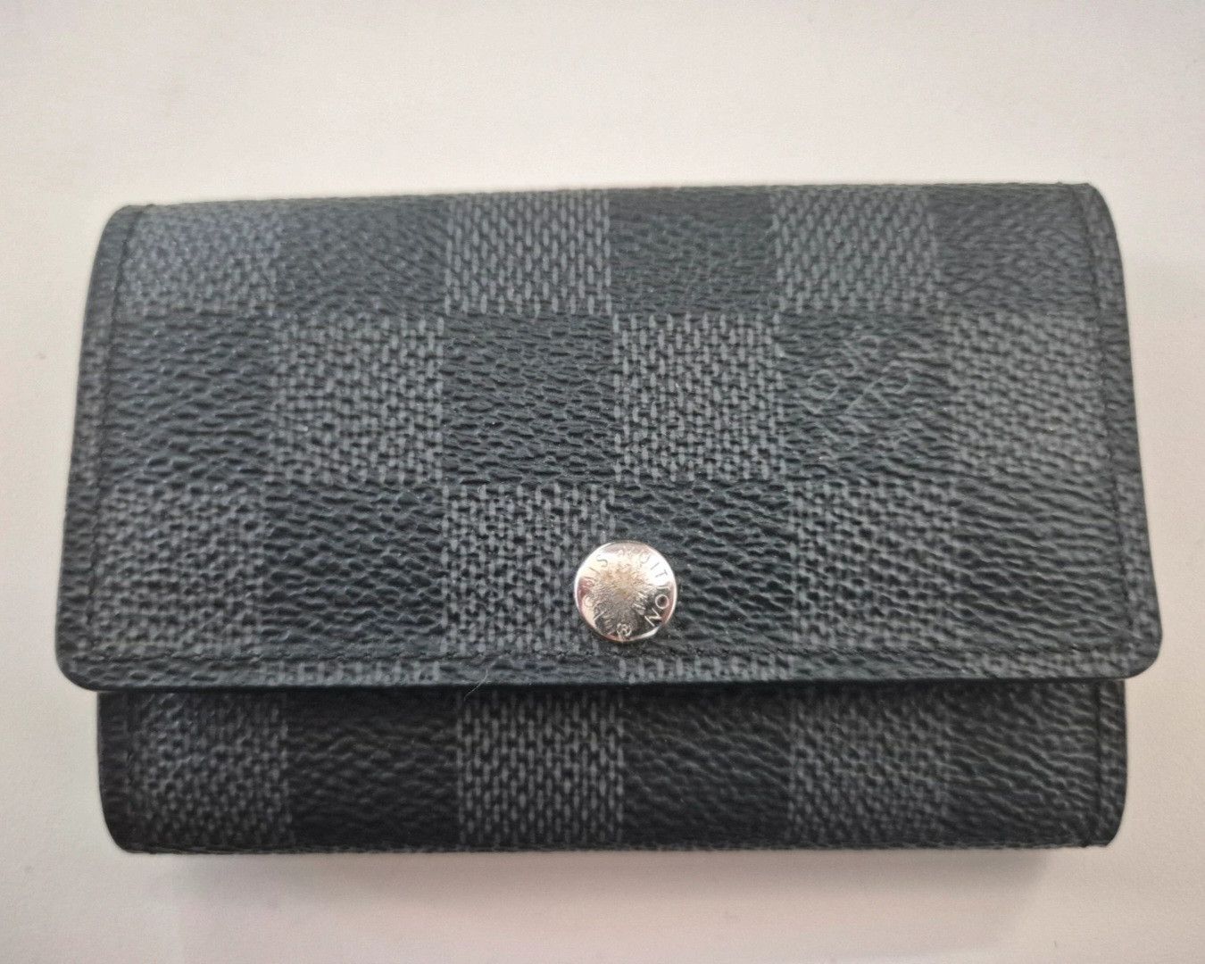 Louis vuitton 6 key holder
