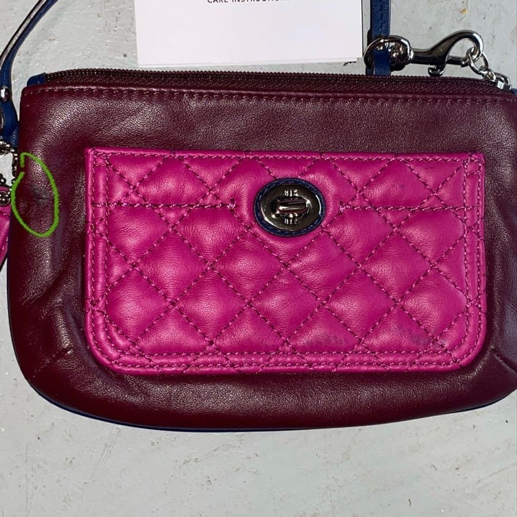 COACH quilted park wristlet NWT F50097 burgundy leather