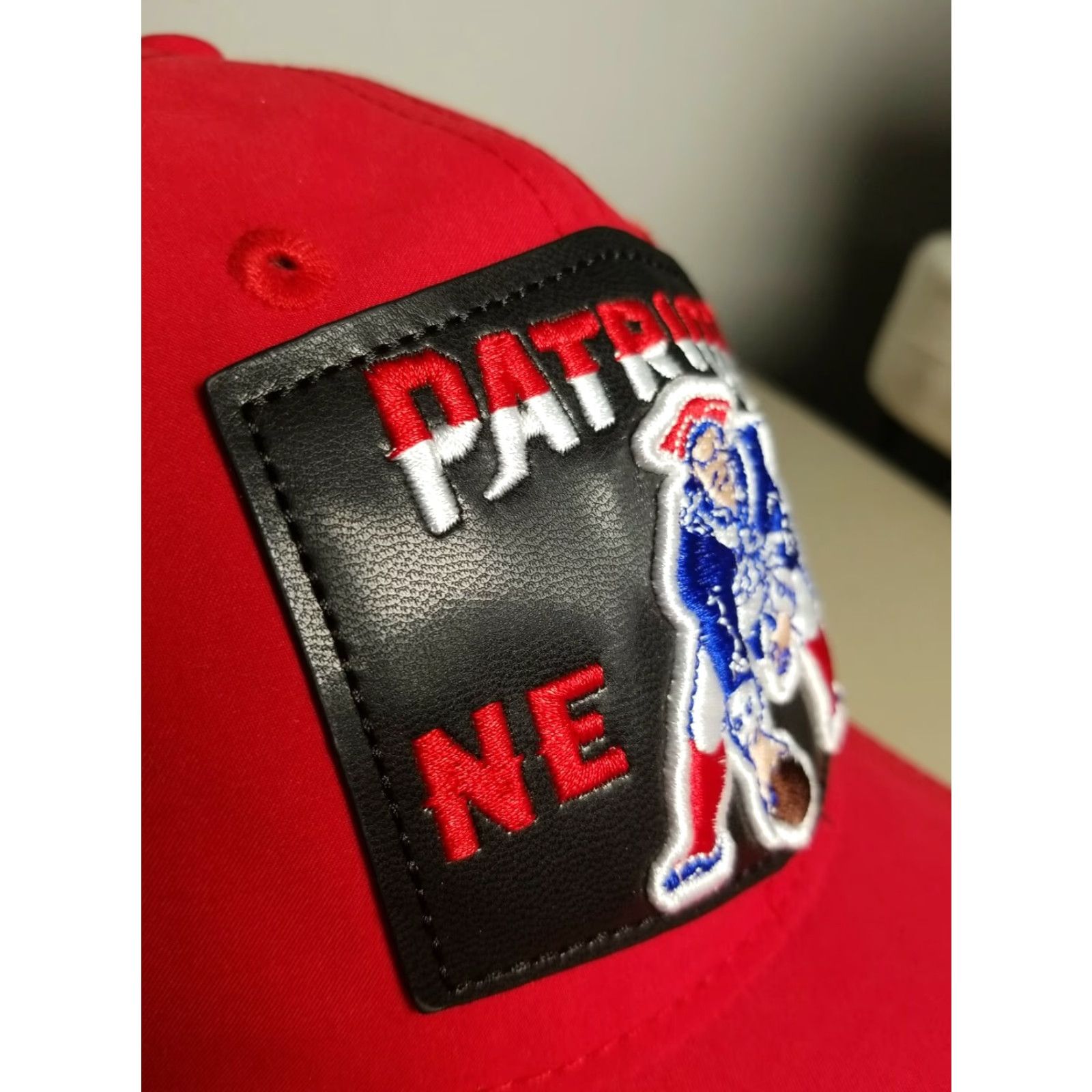 Pro Standard Pro standard Mens Strapback Adjustable New England Patriots Red Hat Size ONE SIZE - 2 Thumbnail